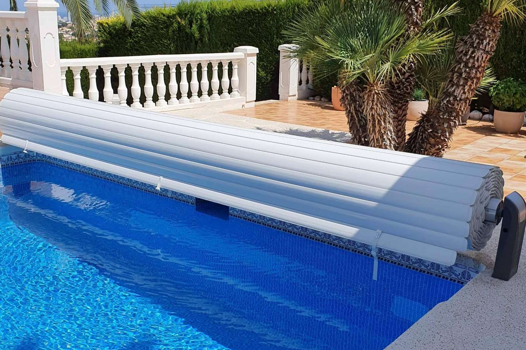 Productos para piscina con JuJuJu Aquacenter, todo lo que se necesita para el mantenimiento