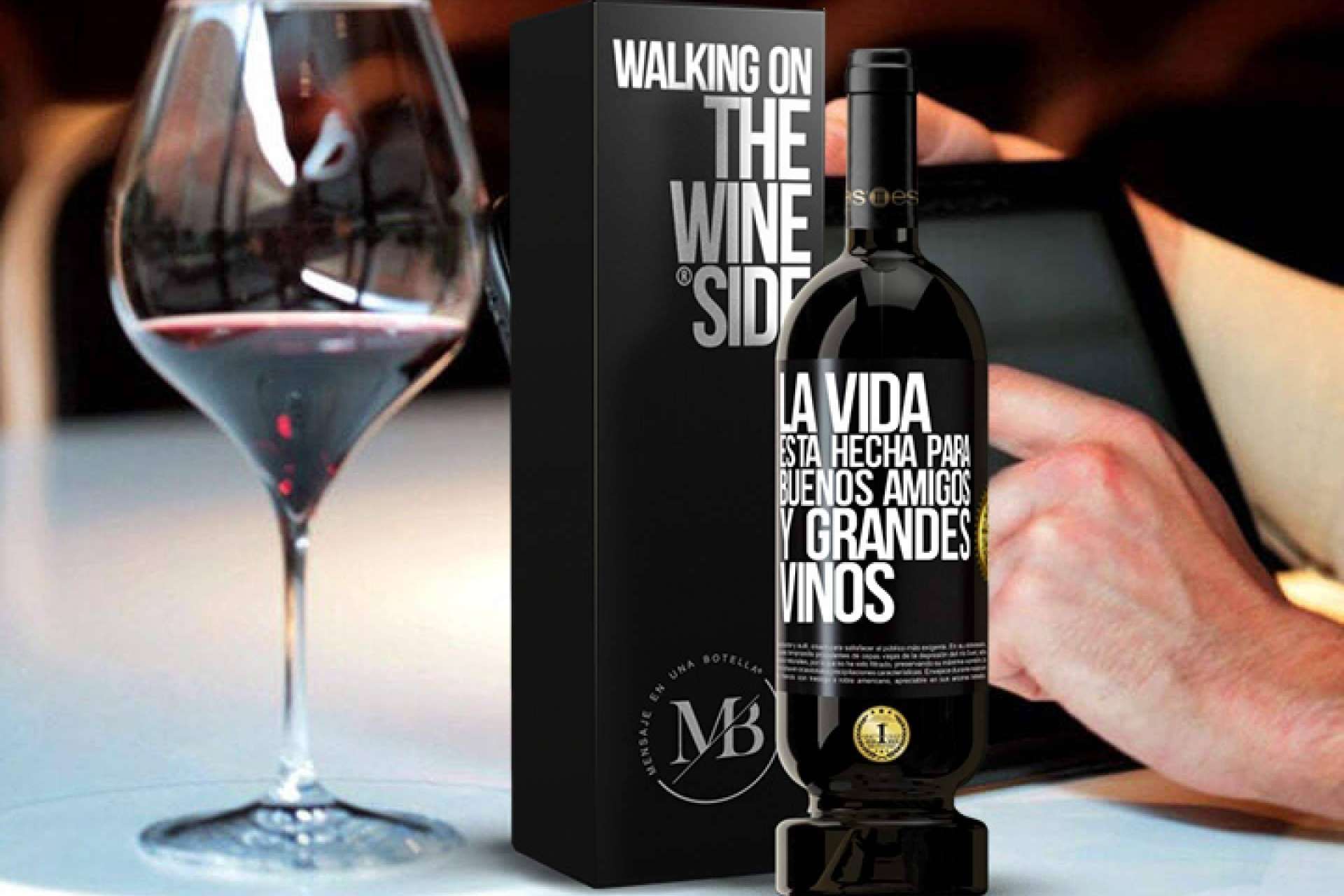 Vinos personalizados para sorprender a los invitados con Mensaje en una Botella