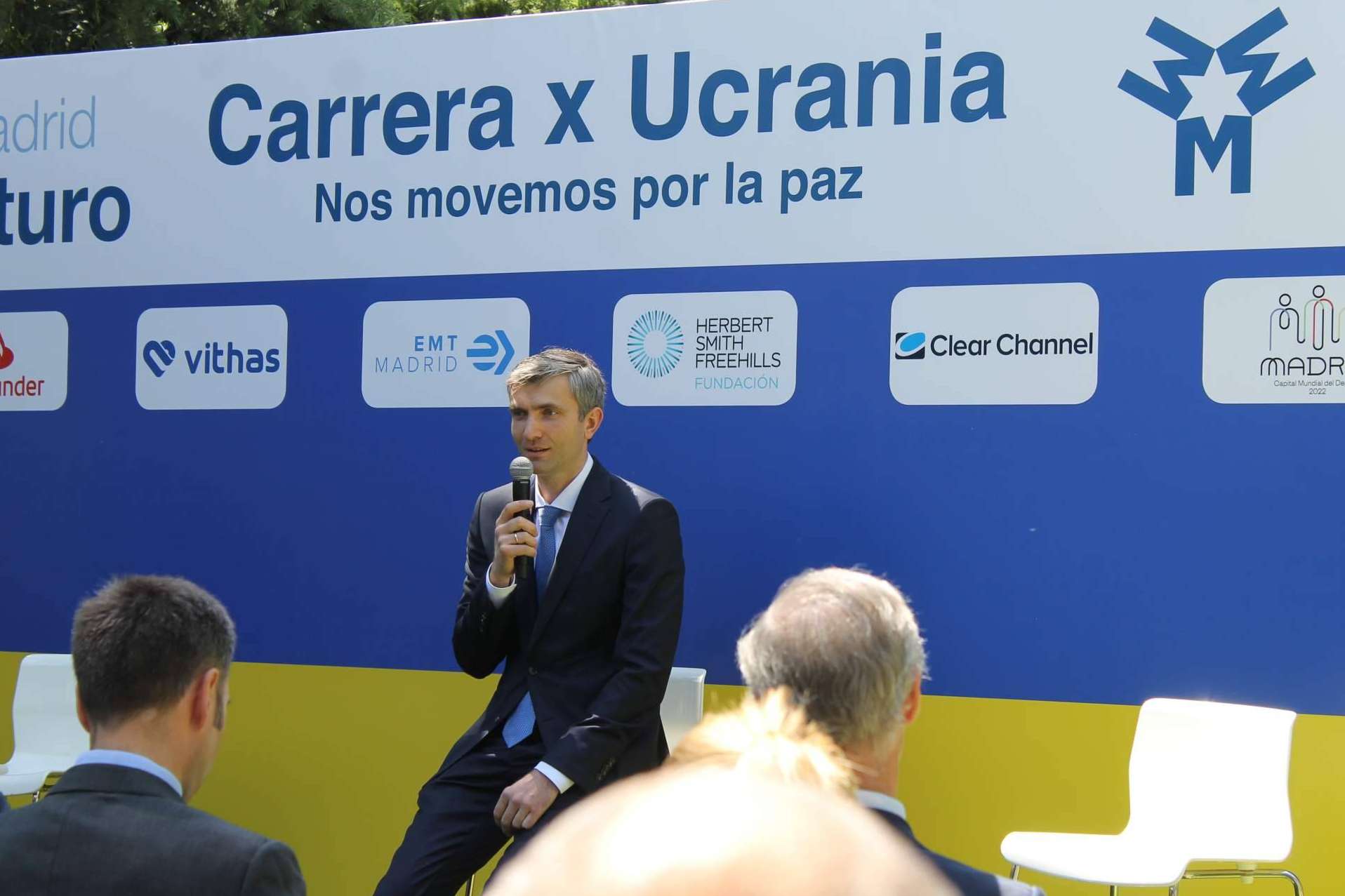 ‘Madrid Futuro x Ucrania’. Las embajadas se suman a la marcha benéﬁca de 5 km por la paz