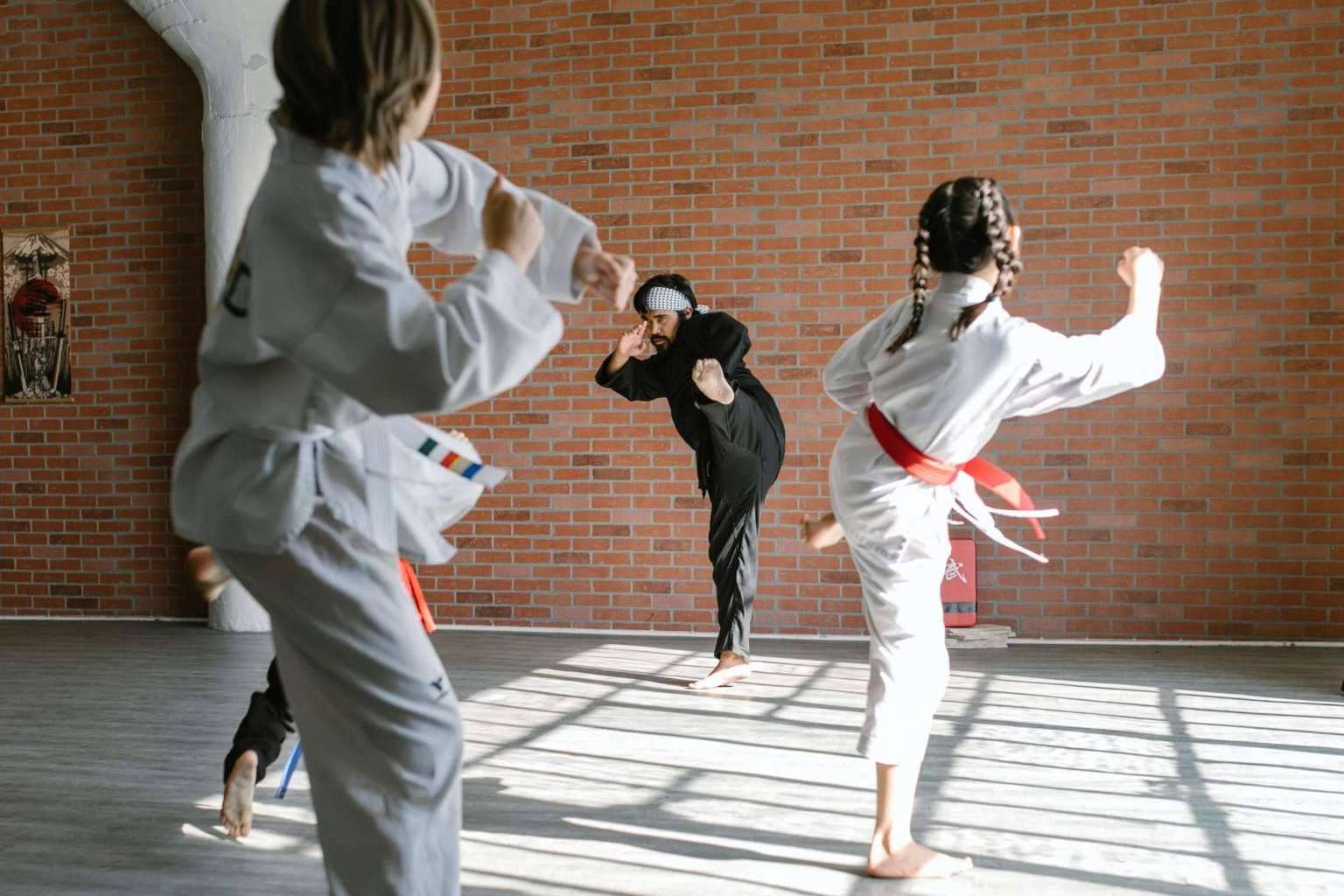 Empowerup enumera los beneficios psicológicos, cognitivos y sociales de las artes marciales