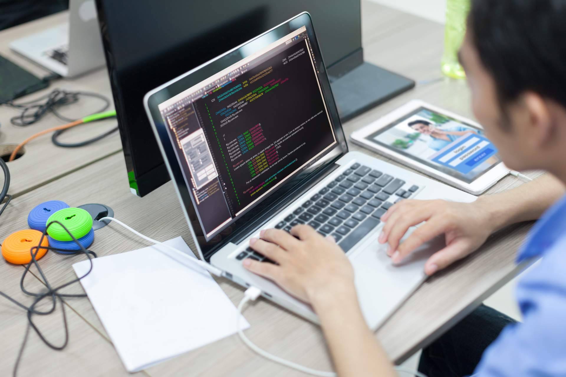 El servicio de desarrollo web que ofrece AKX Development