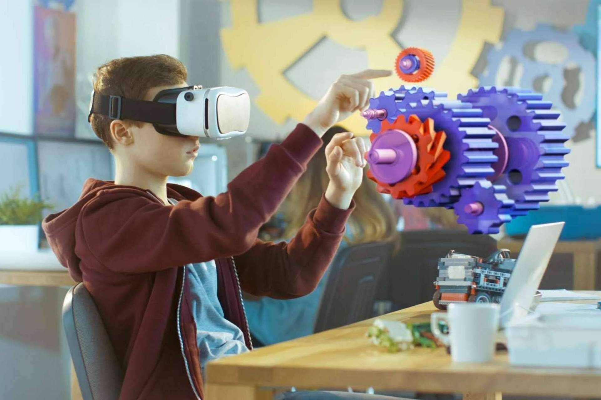Usos y aplicaciones de la realidad virtual, Pixel Dreams destaca algunos de los tipos de esta tecnología y sus ventajas