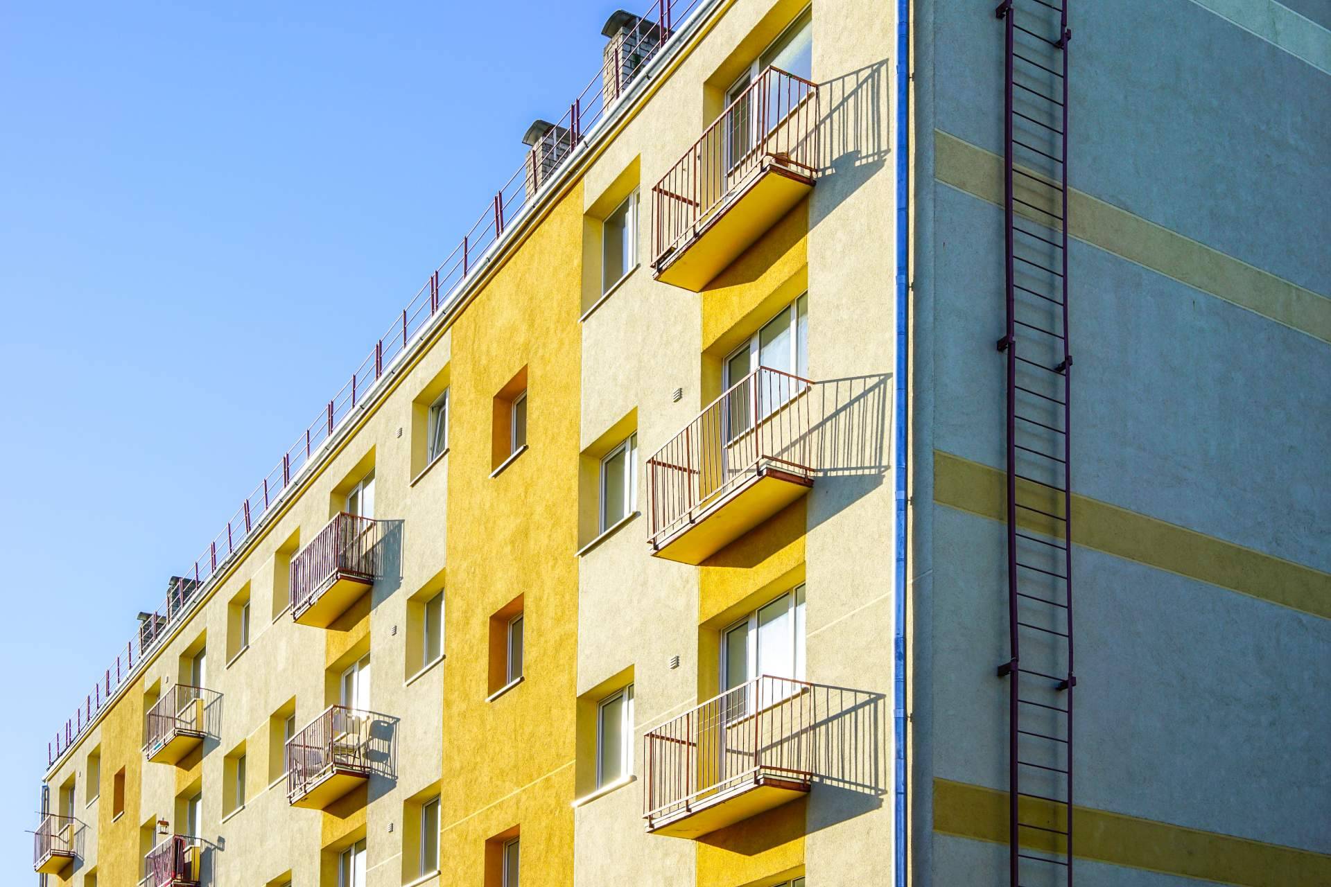 Cristal de aislamiento térmico para afrontar las altas temperaturas del verano, por Ventanas Cora