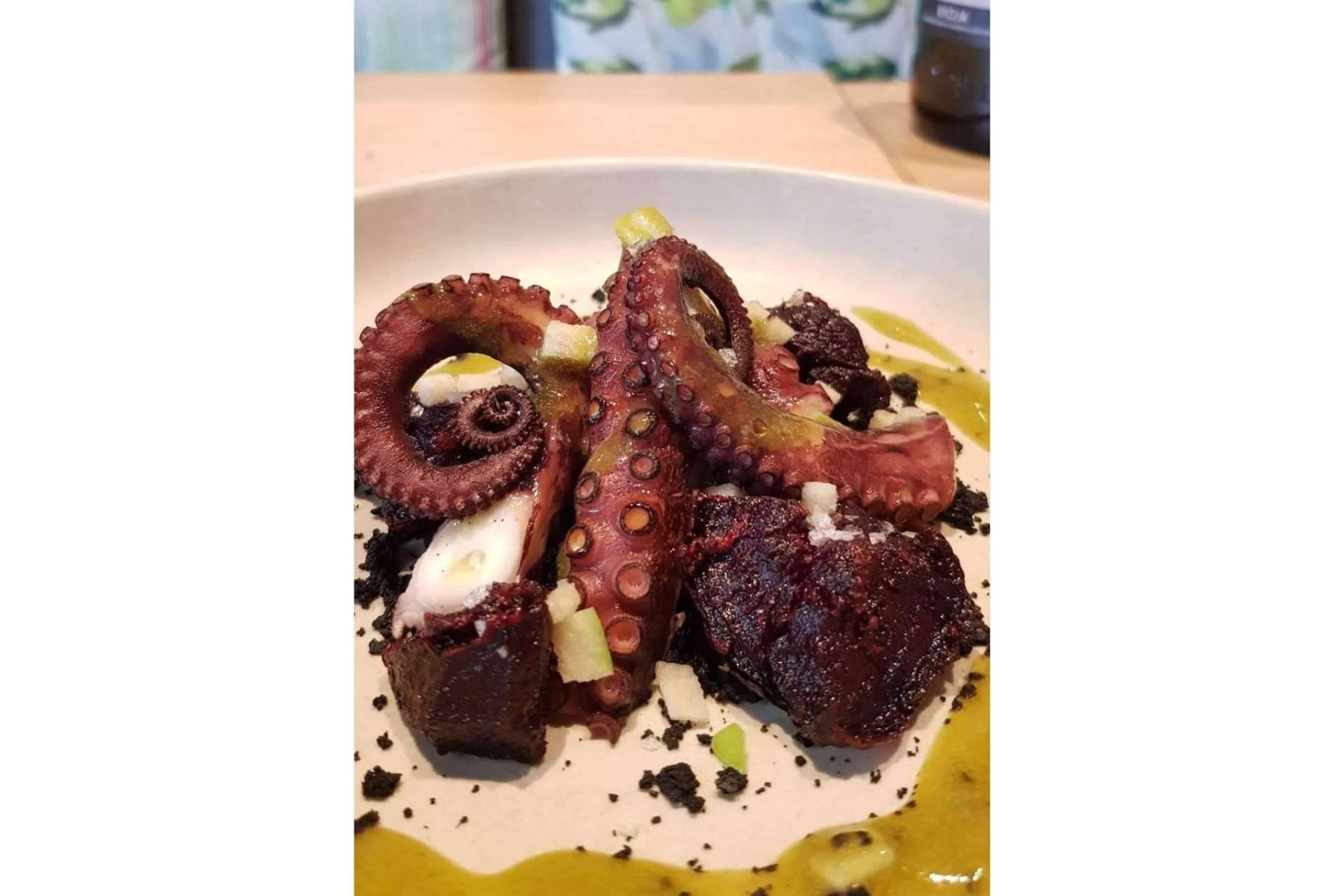 Amplia variedad en la carta de primavera - verano en Season Restaurante para compartir entre amigos