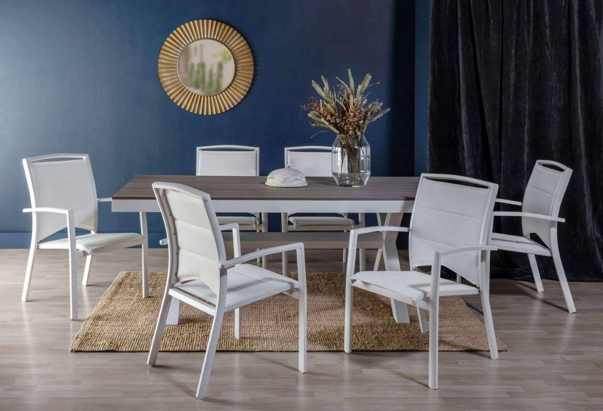 Decorar y ambientar jardines con la tienda de muebles Camino a Casa