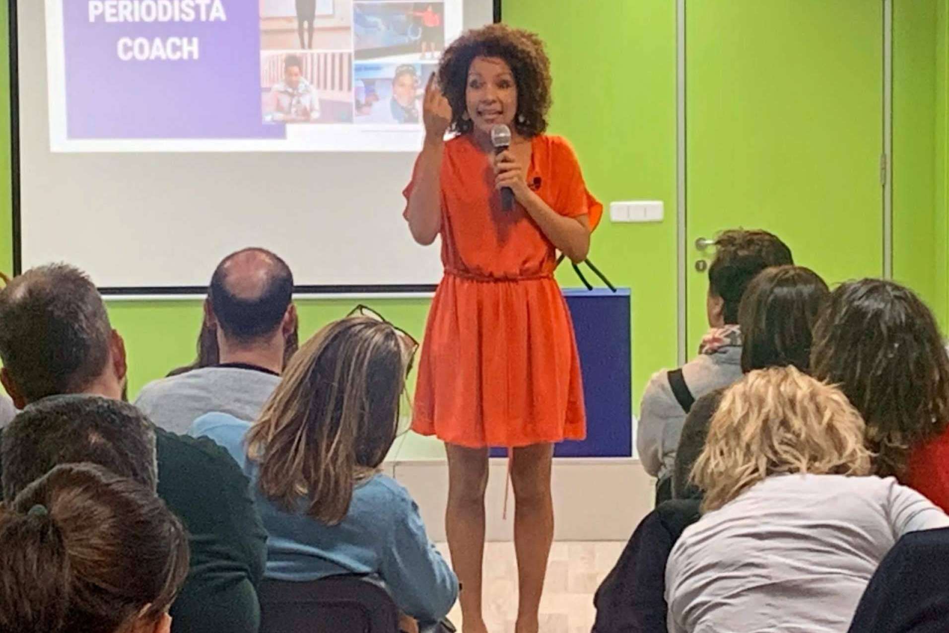 Hablar en público con seguridad con el método CEN de oratoria de Esther Nguema