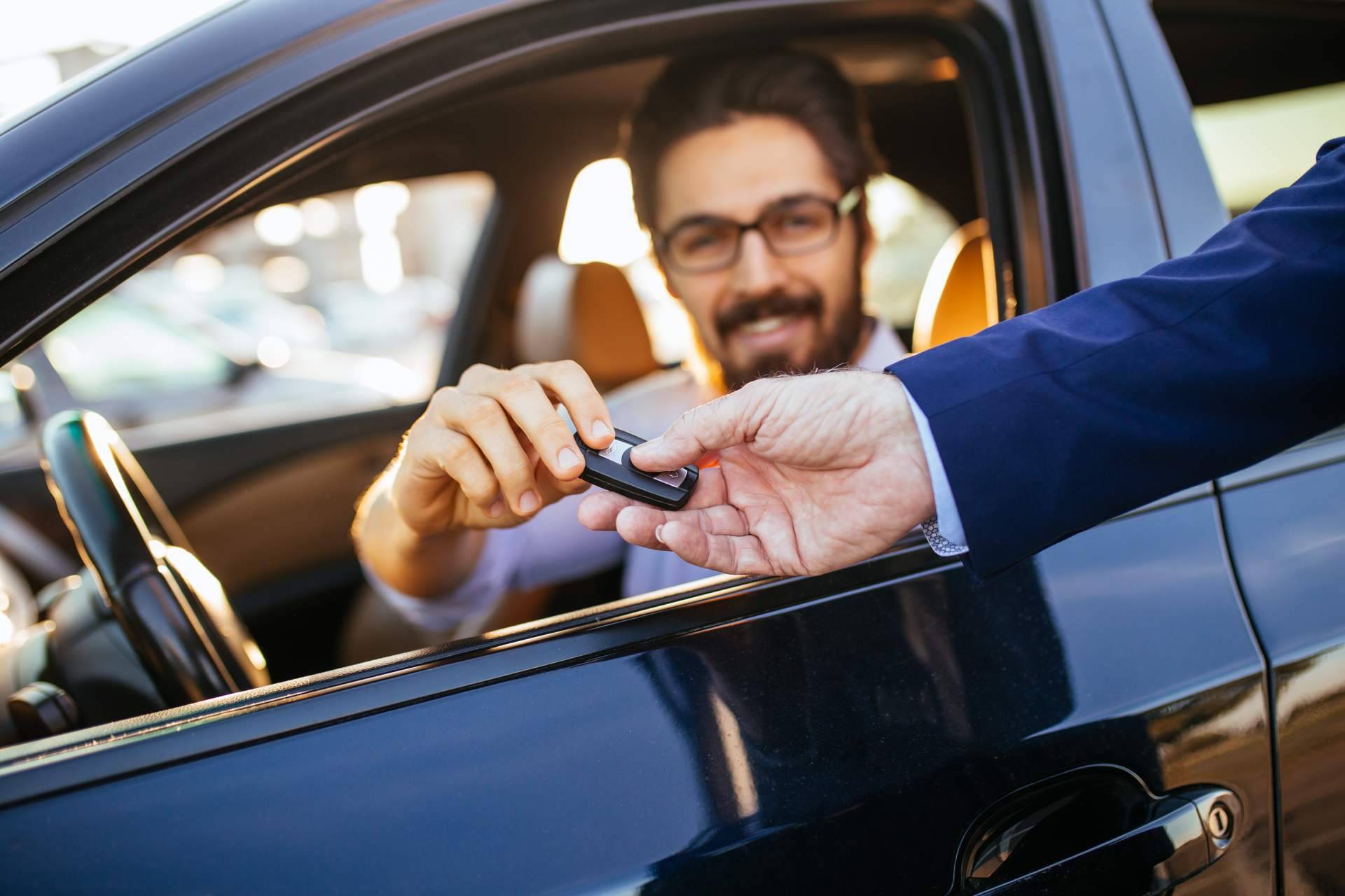 Consejos a la hora de comprar un vehículo de segunda mano, de la mano de talleres BlackTire