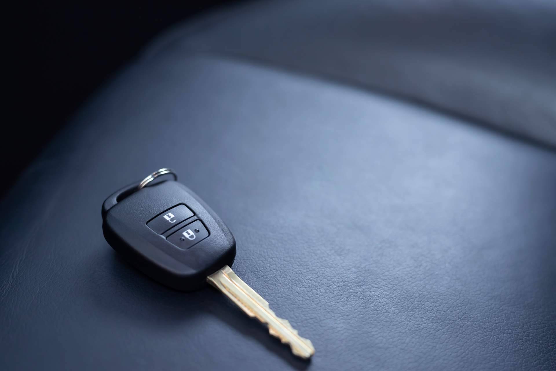 EGINER, expertos en el servicio de sustitución de carcasas de llaves y mandos de coche