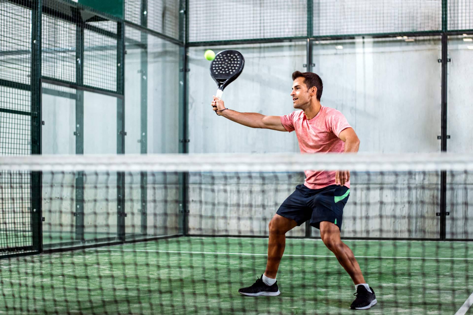 Bolas de pádel y palas de pádel para todos los niveles en SPORT AND TREND