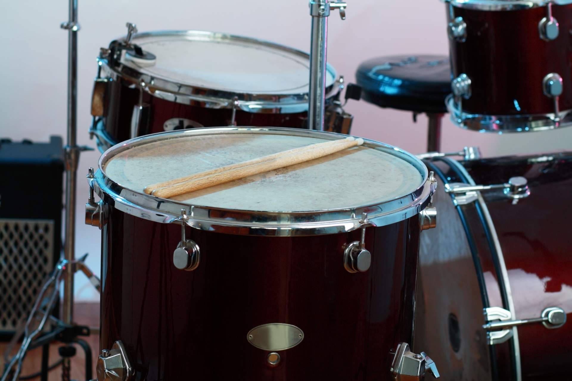 ¿Dónde encontrar sets y accesorios para batería y otros instrumentos de percusión? Percuforum