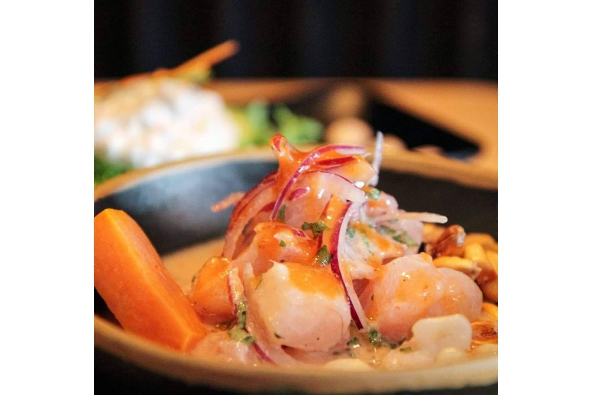 Un restaurante peruano que destaca por su ceviche, Pisco y Lima