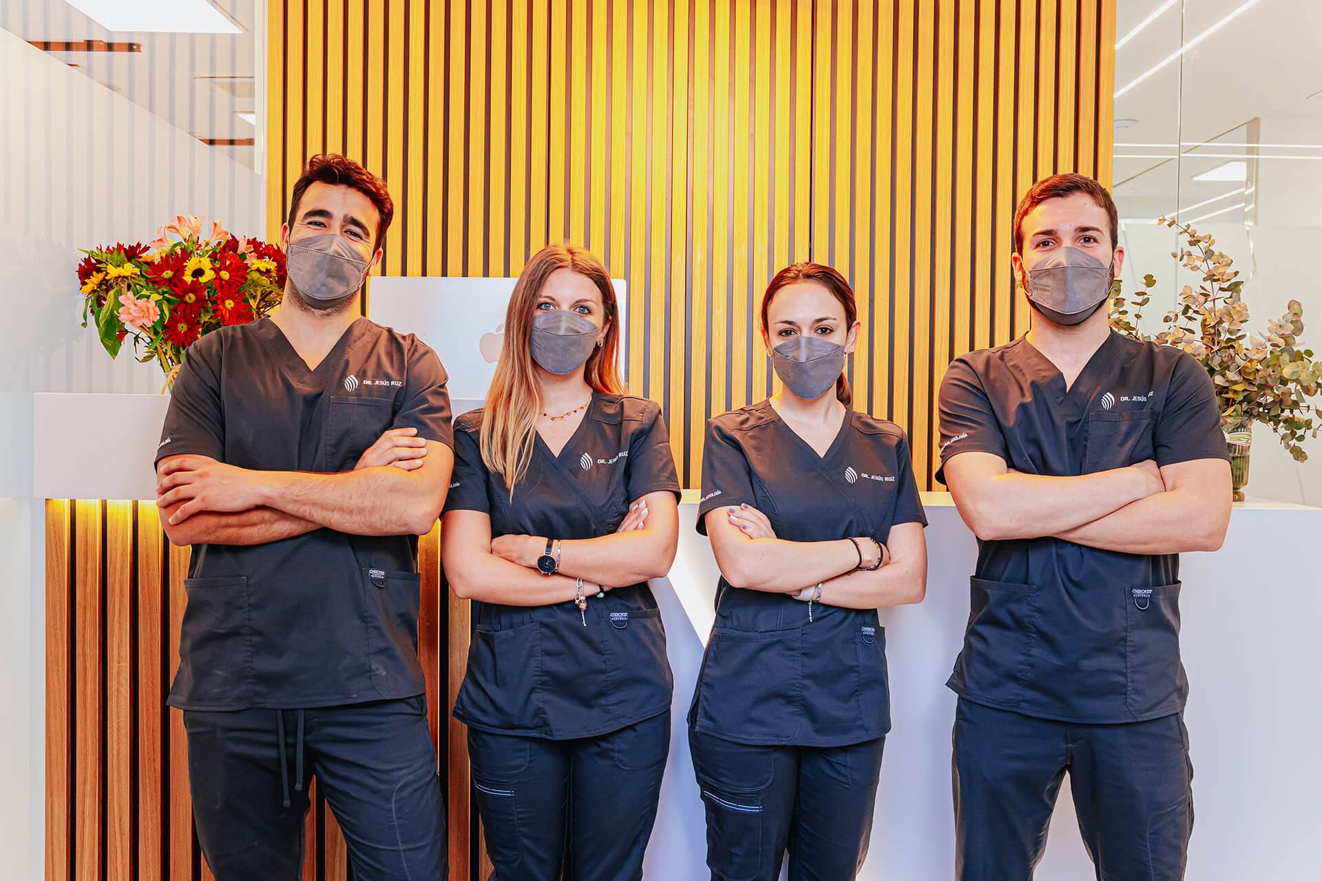 La clínica de Estética Dental Dr. Jesús Ruz está especializada en implantología dental
