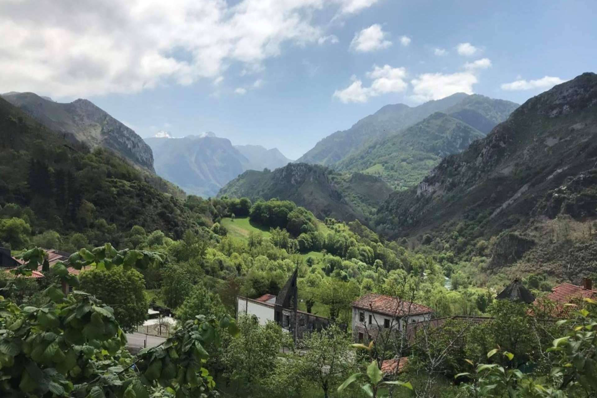 Vivir en un lugar con ambiente tranquilo donde disfrutar del medioambiente, por la compañía inmobiliaria Iberia North