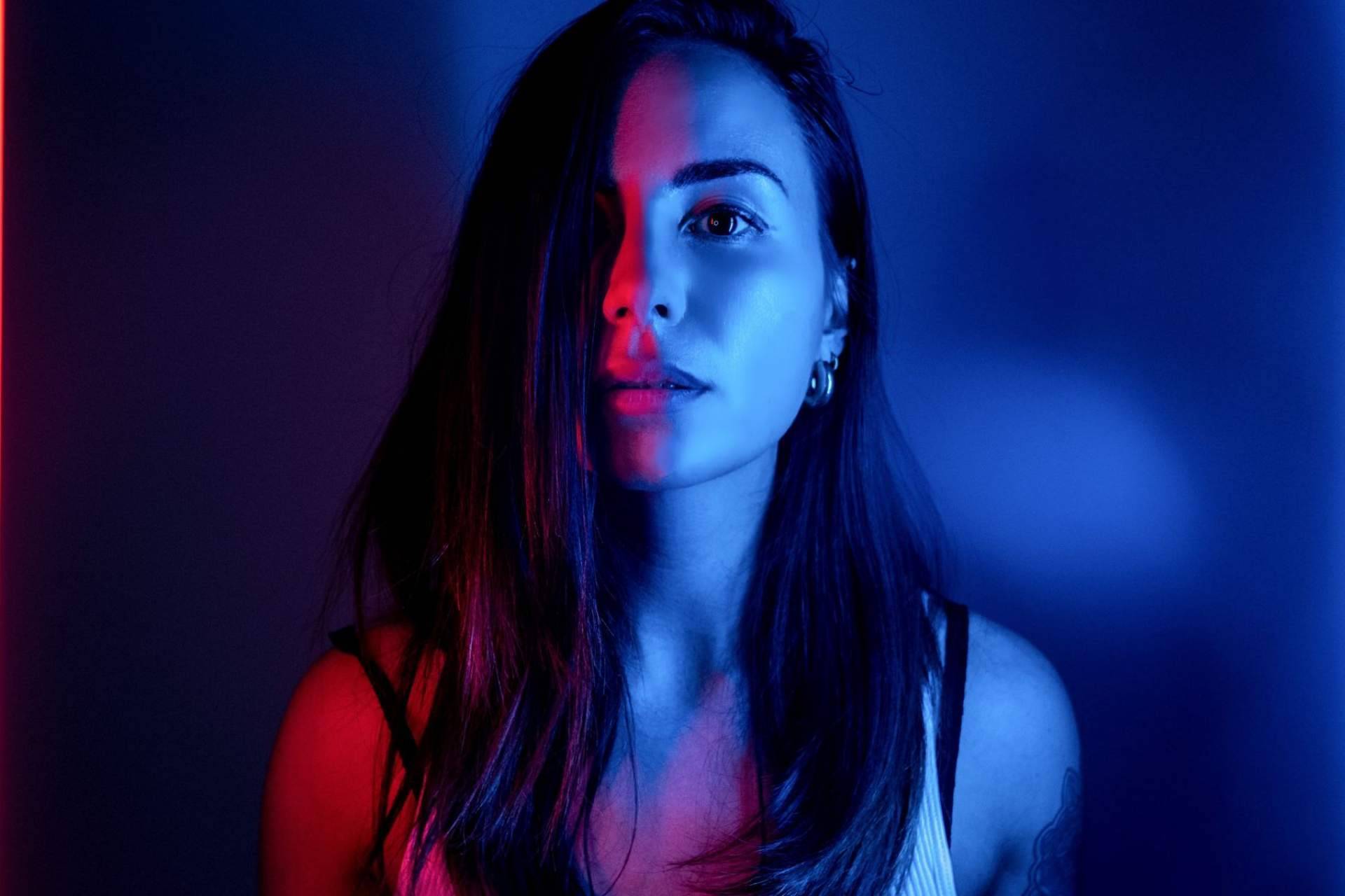 Acercar las tecnologías emergentes a los usuari@s de una forma simple y divertida, el gran reto de la creadora de contenido Ellie X