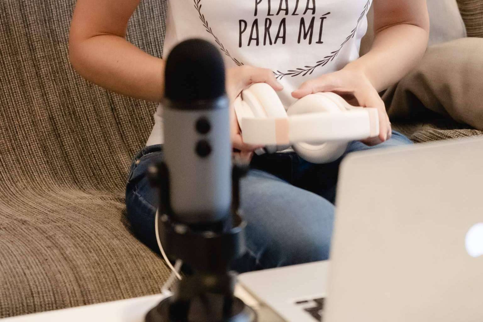 El podcast de Úrsula Campos, entrevistas a opositores y episodios temáticos