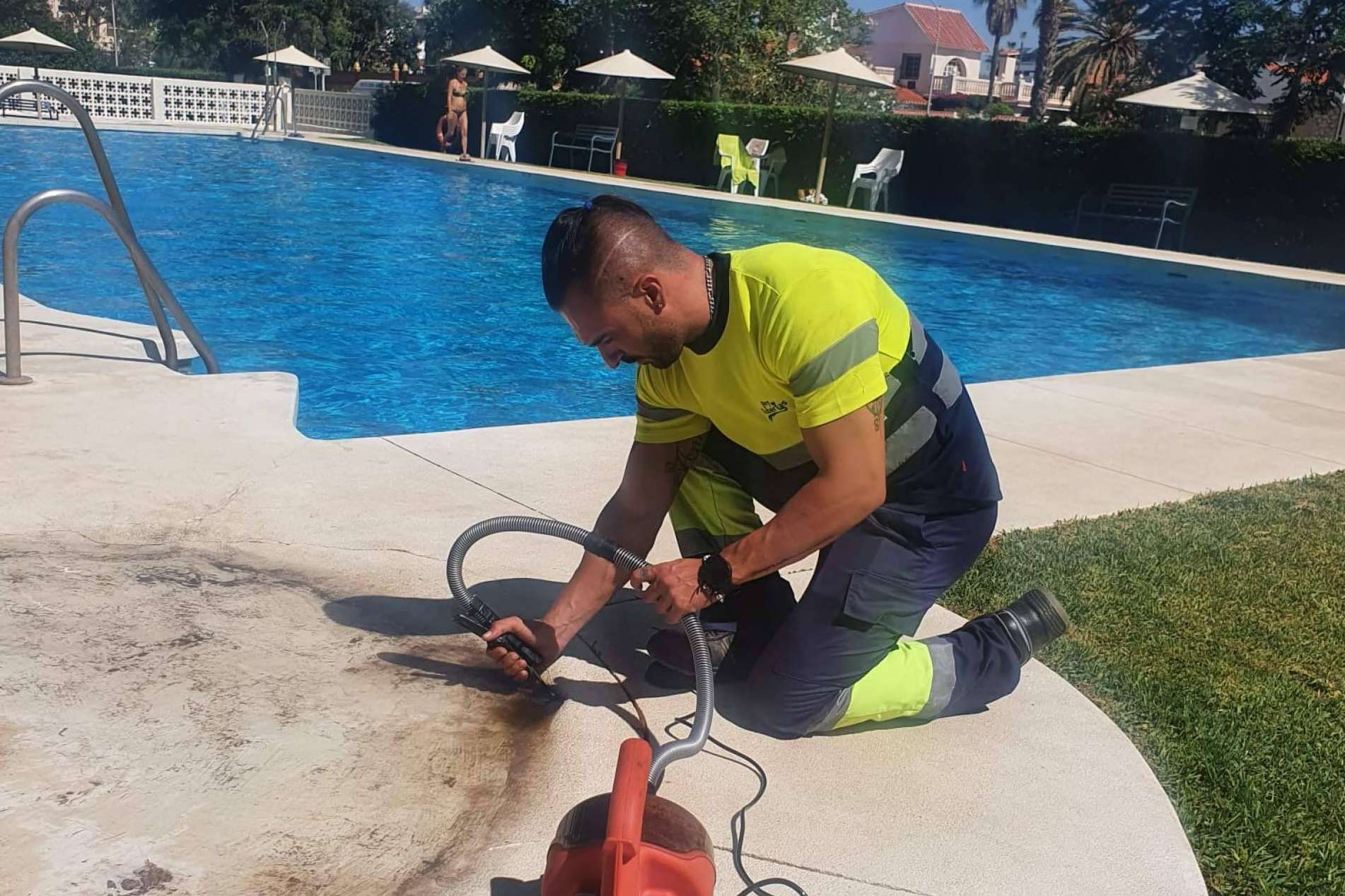 En Rey Tuberías son especialistas en desatoro de fregadero, arqueta, WC e inspección con cámara