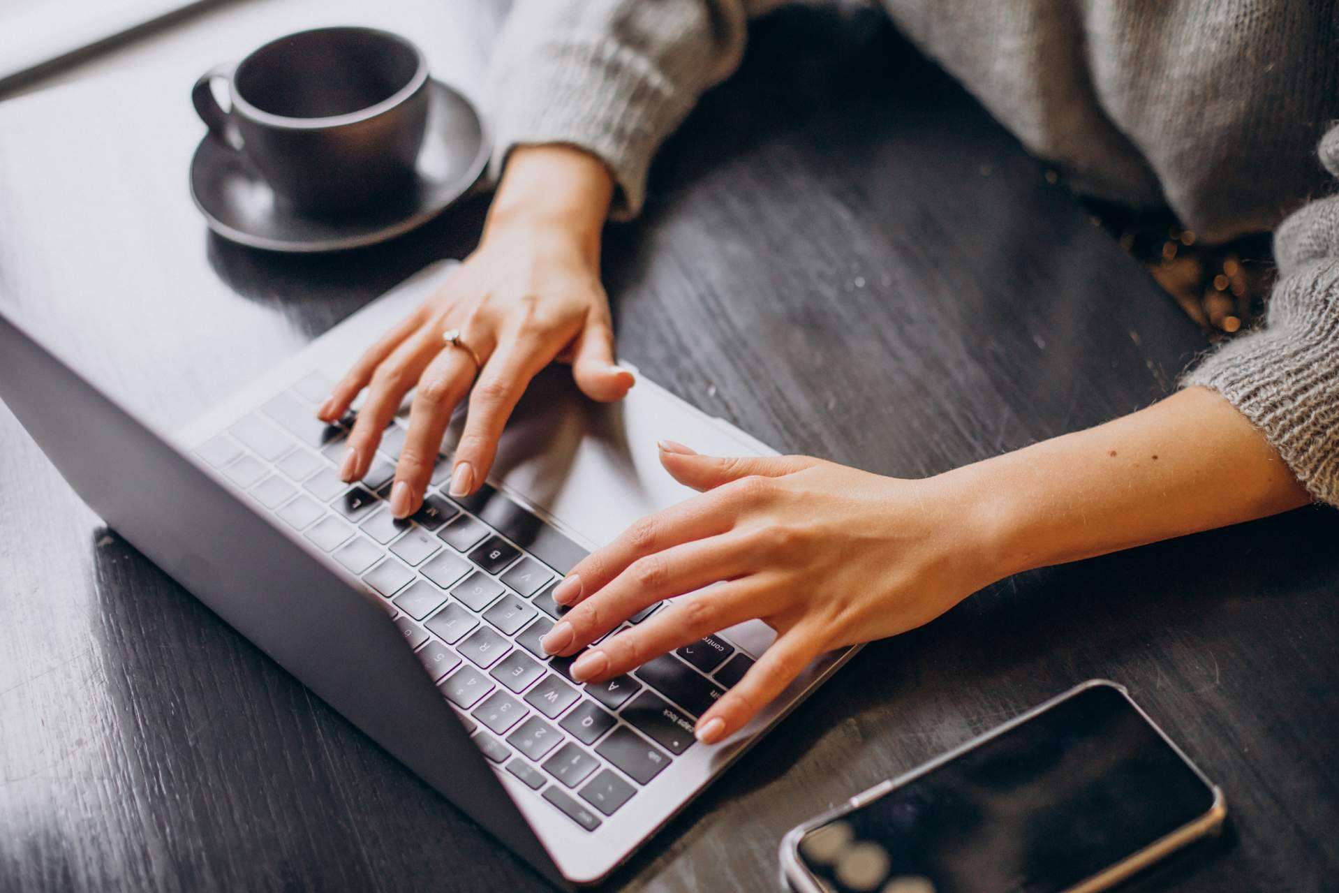 El futuro de la escritura y la autopublicación con una editorial con servicios a medida