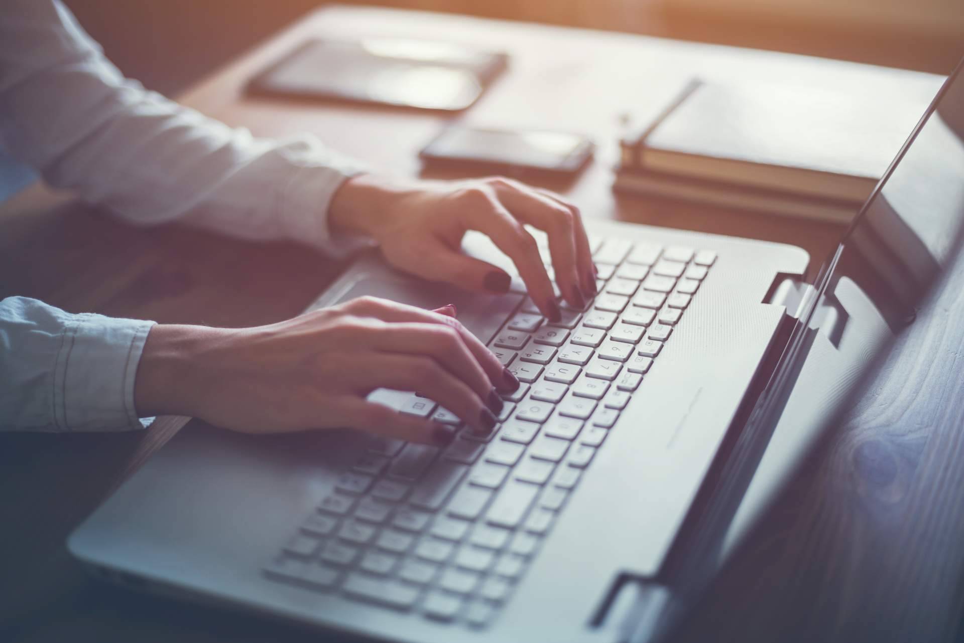 OPINIONES SOBRE SETROI. Crear una estrategia de marketing para las empresas