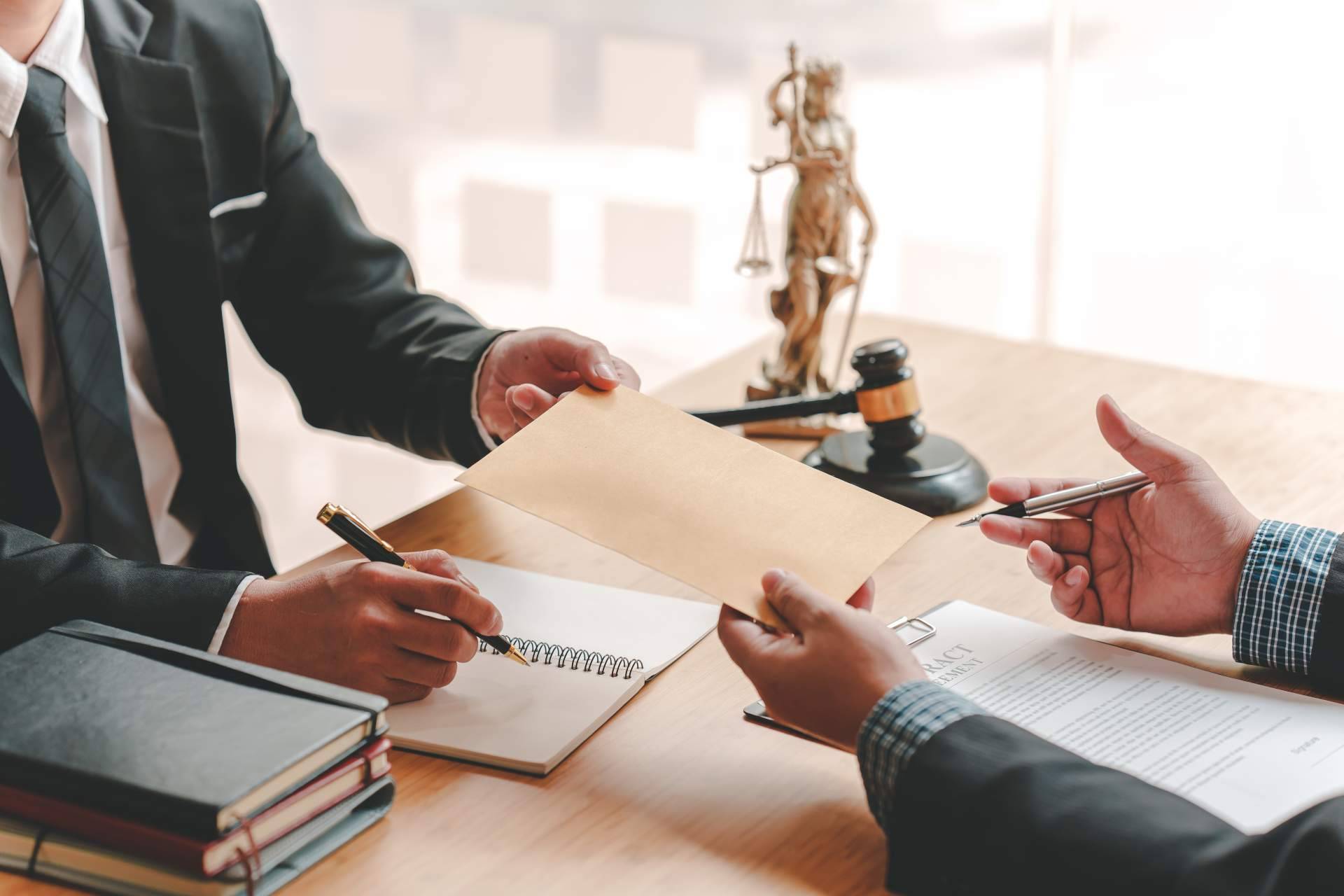 Obtener avales, garantías y fianzas es ahora más fácil de la mano de firmas como Union Credit and Guarantee