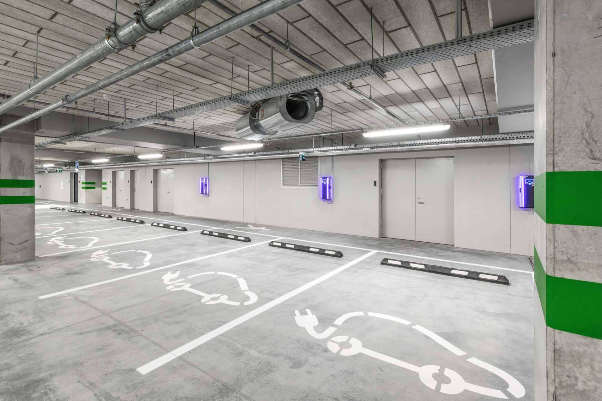 ¿Qué ventajas aporta la preinstalación comunitaria de puntos de recarga para vehículos eléctricos?