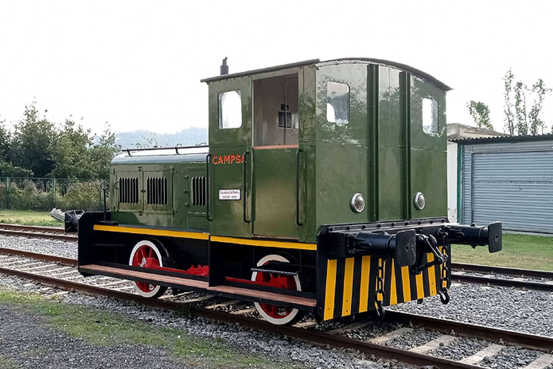 Restaurada una antigua locomotora de Campsa por la Fundación del Patrimonio Ferroviario
