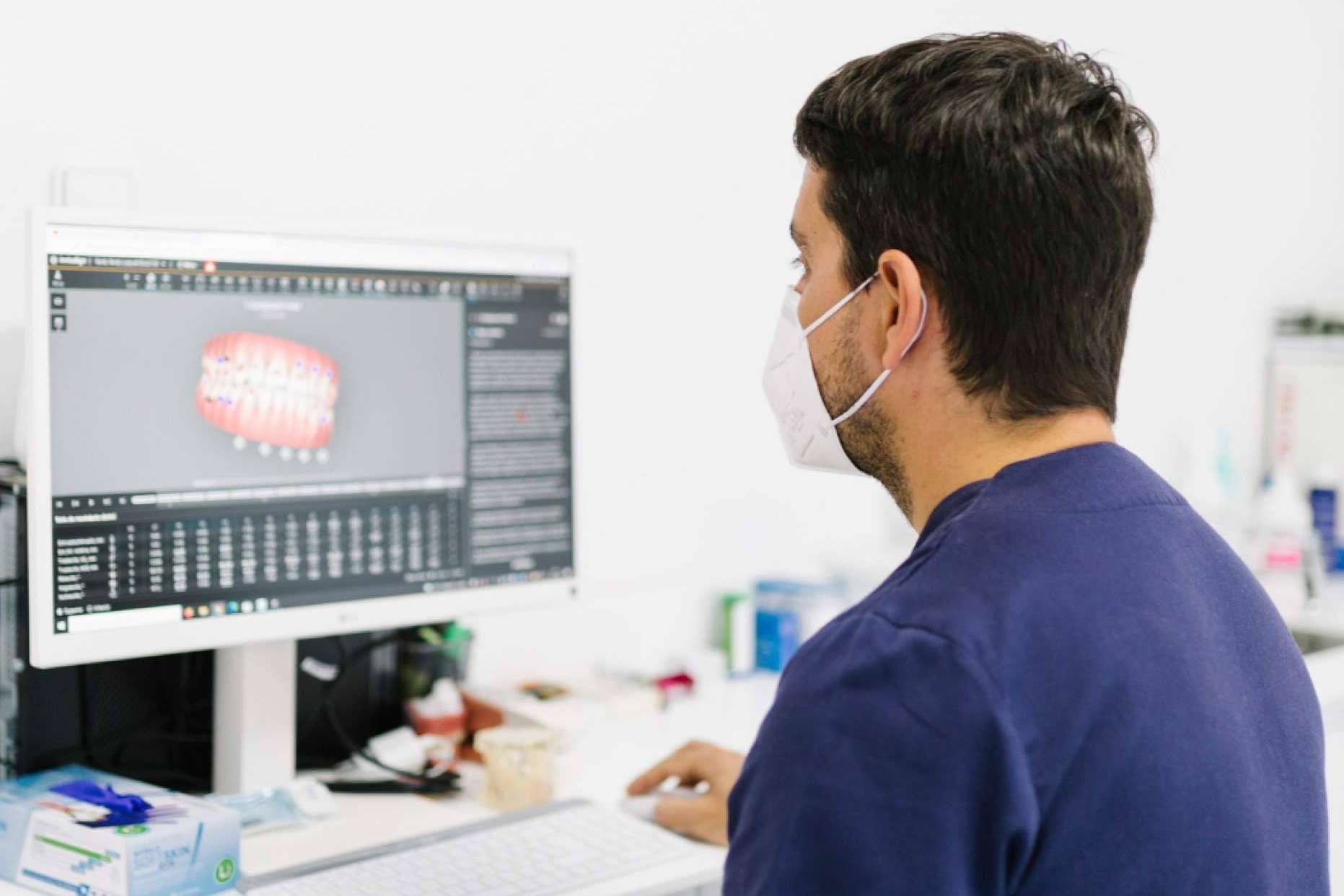 ¿Qué son los implantes dentales y para qué sirven?, por Prodental Santa Cruz