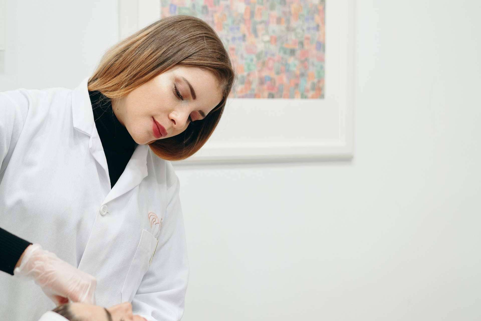 Eliminar las ojeras y rejuvenecer la mirada de la mano de la Dra. Raquel Fercasy