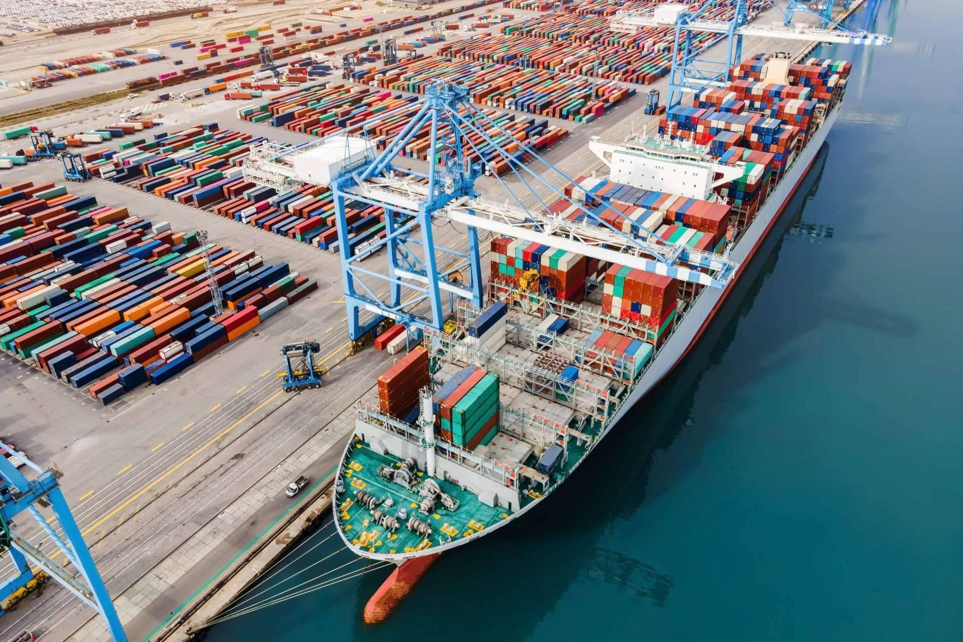 La elevación del precio de los productos por el colapso del puerto de Shanghái