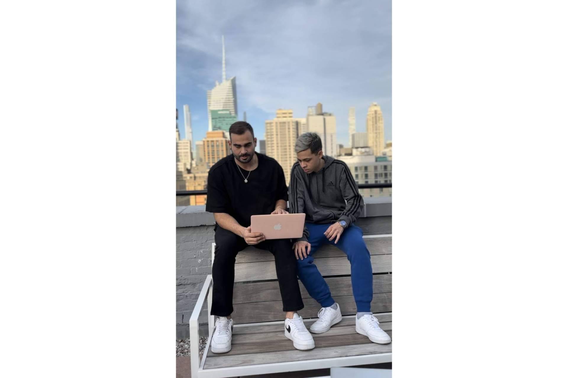 Mr. Gómez lanza nuevos temas junto a Fabián Darío y Gotto El Enigma