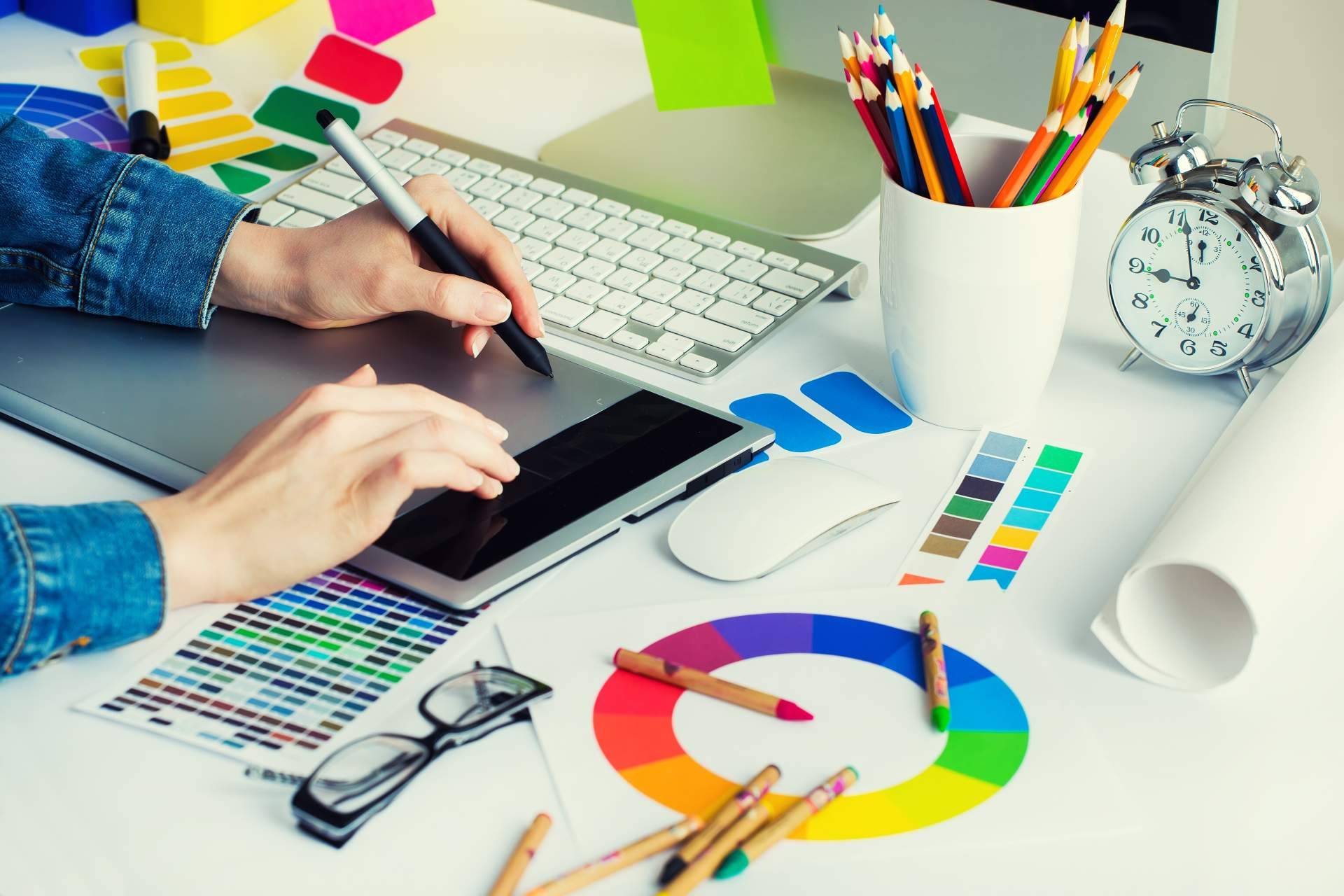 Cesc Ware y sus servicios de diseño gráfico