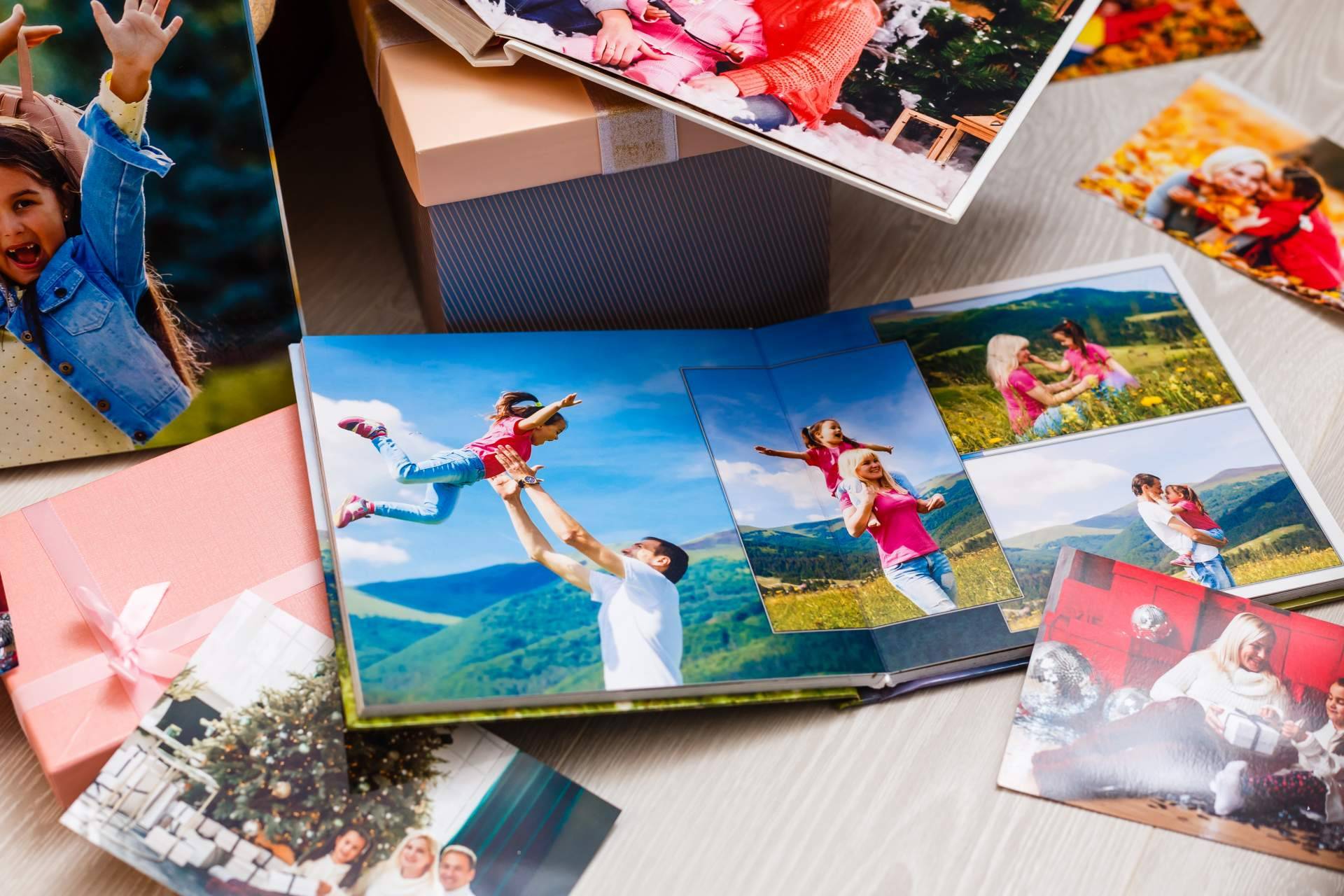 Álbum de Fotos expone que los álbumes de viajes físicos siguen resistiéndose a la tecnología a la hora de guardar los mejores recuerdos