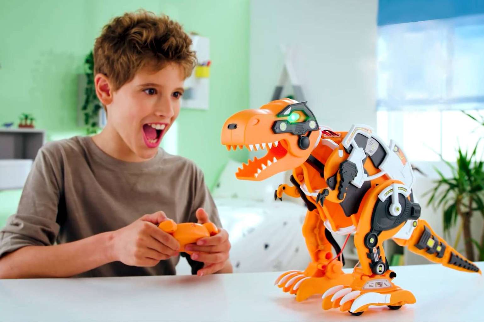 Rex The Dinobot, dar vida al dinosaurio robótico de Xtrem Bots
