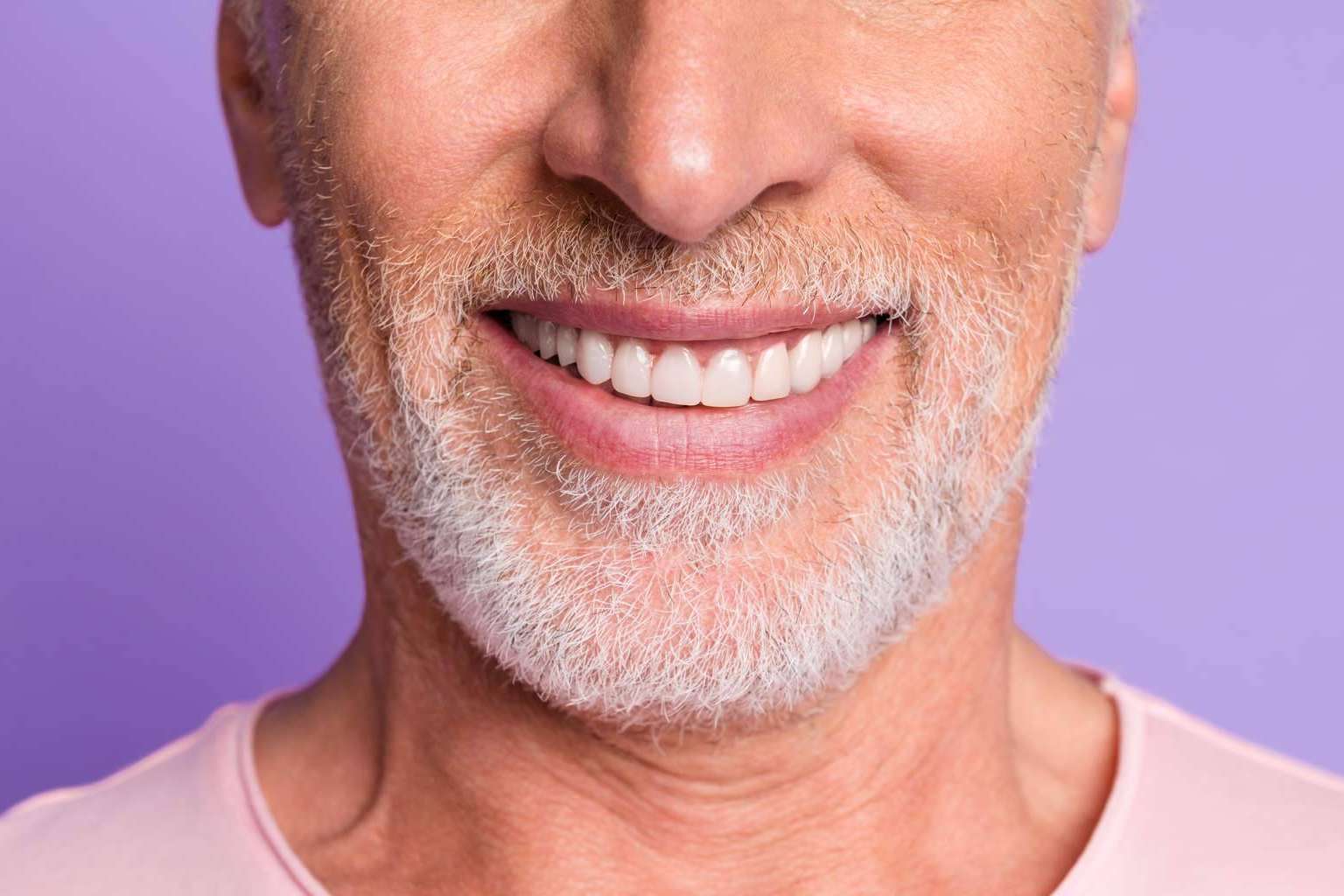 Tratamiento de implante dental de última generación de la mano de Clínicas Dr. Escobar