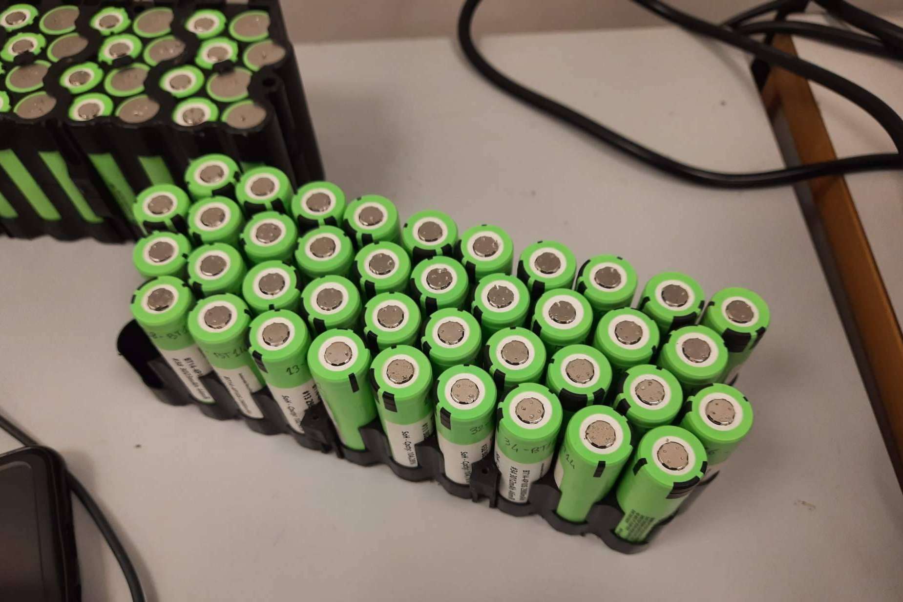 ECO-PILOT, una solución para abaratar la factura de la luz y favorecer la transición energética gracias a las baterías de litio de segunda vida