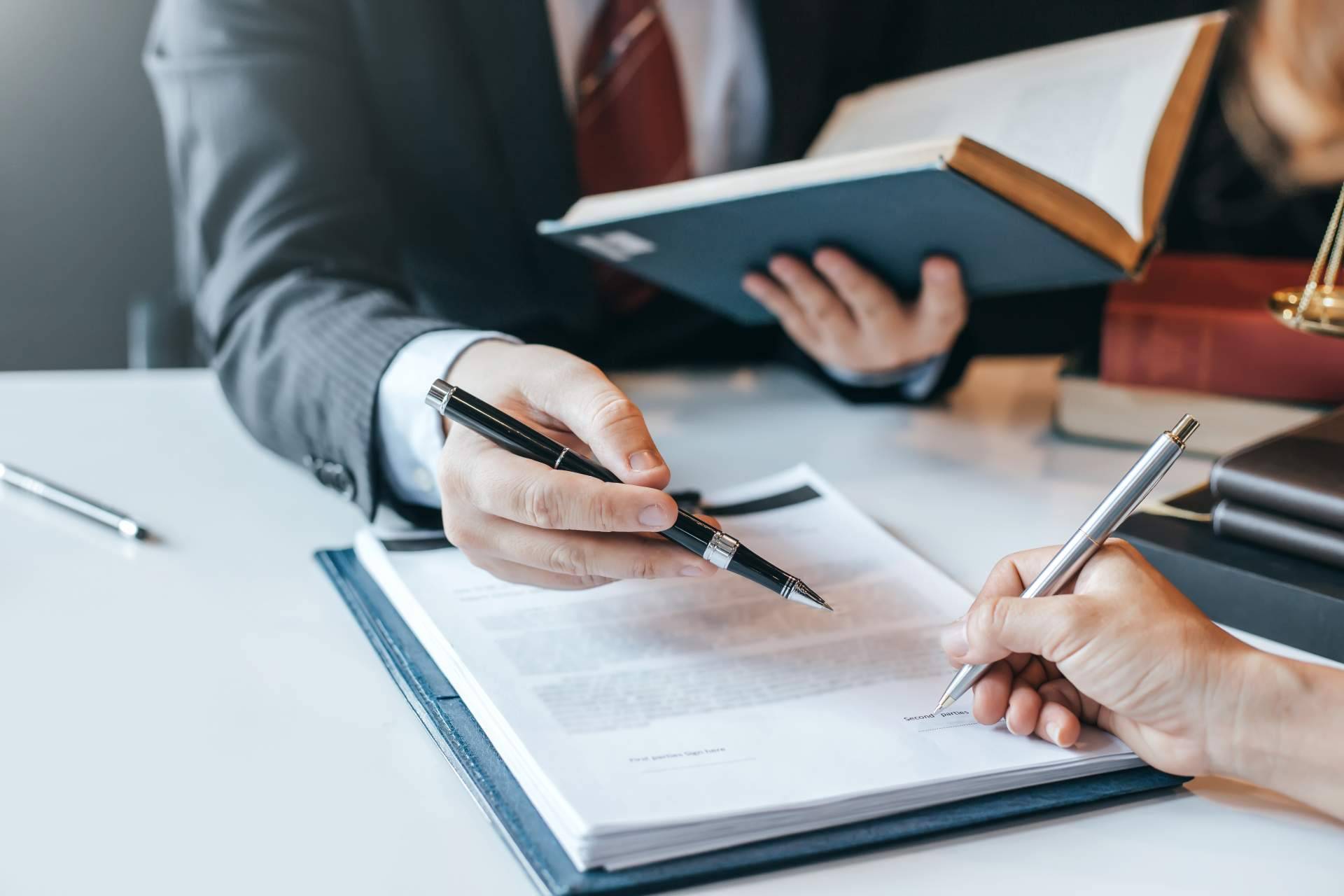 Protección contra estafas y fraudes relacionados con las criptomonedas