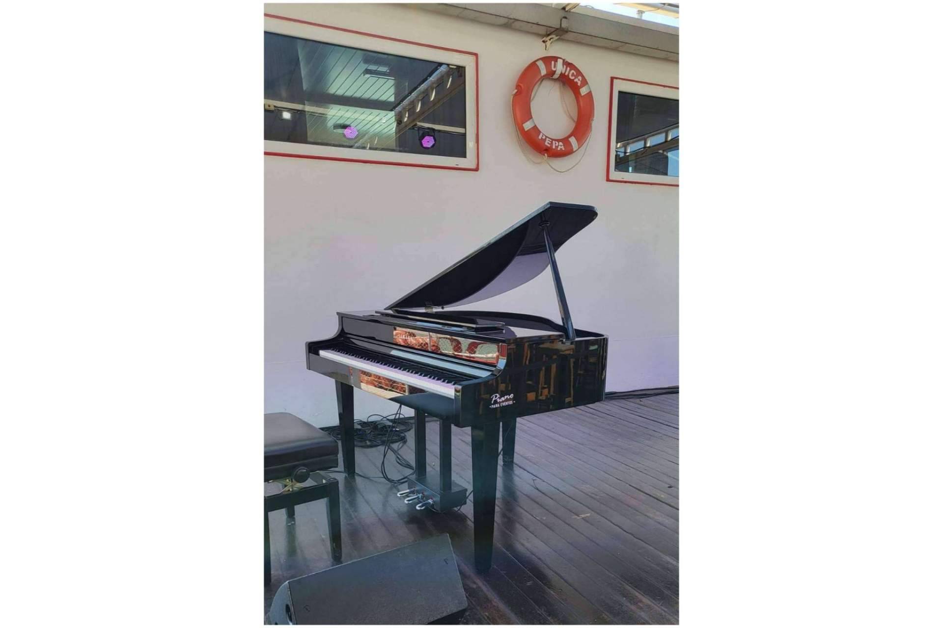 Piano Para Eventos incluye una playlist de música piano del pianista Carlos López Arregui