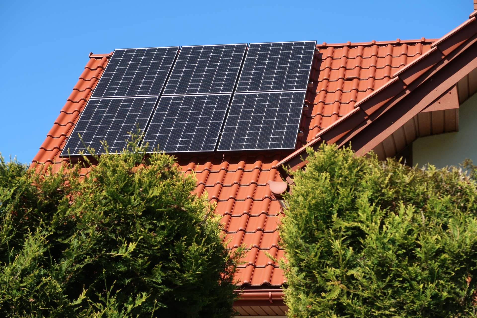 Cuáles son las ventajas de instalar placas solares híbridas, por Ingeniería MASRED