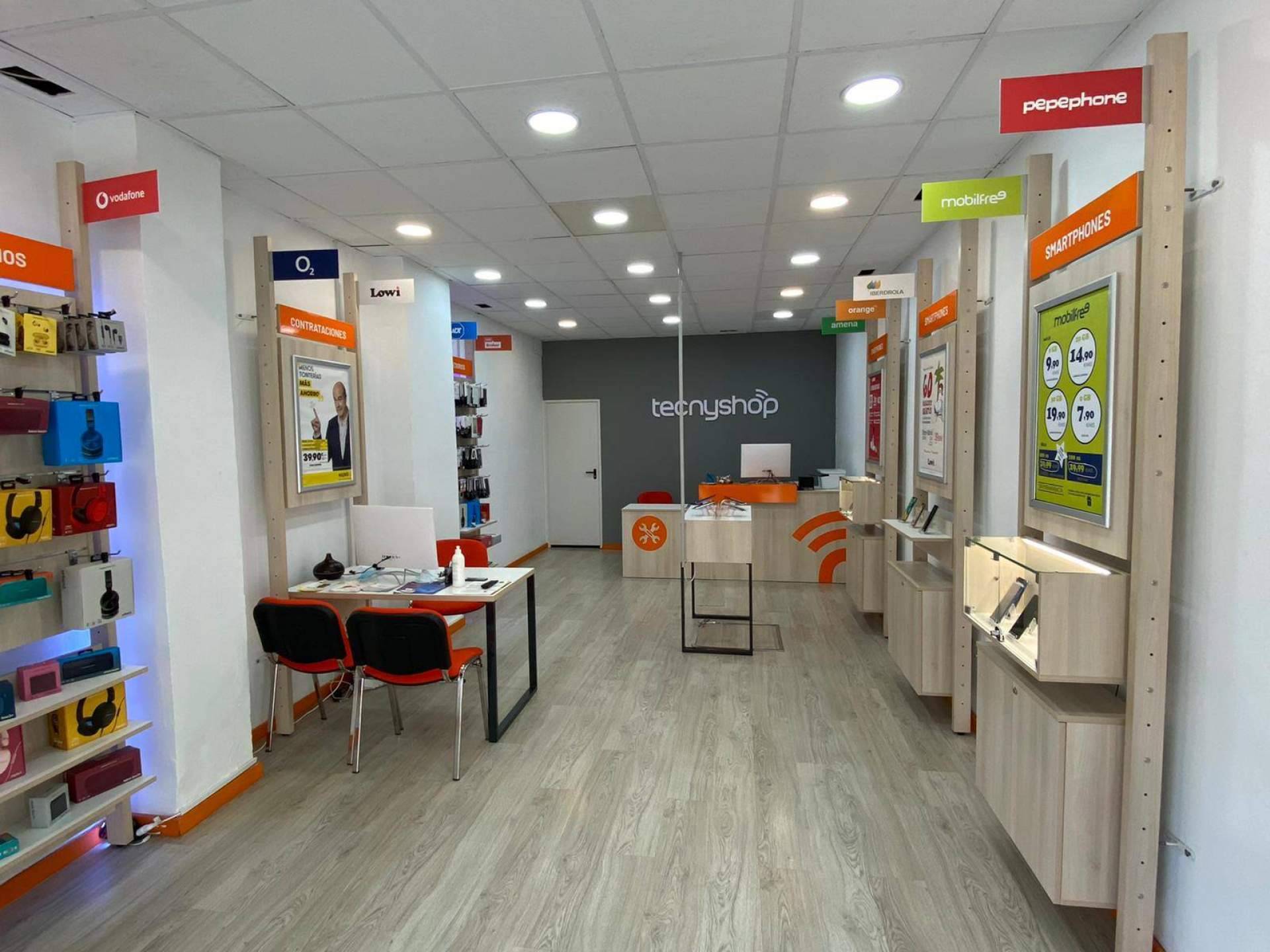 Razones por las que apostar por las franquicias rentables de Tecnyshop