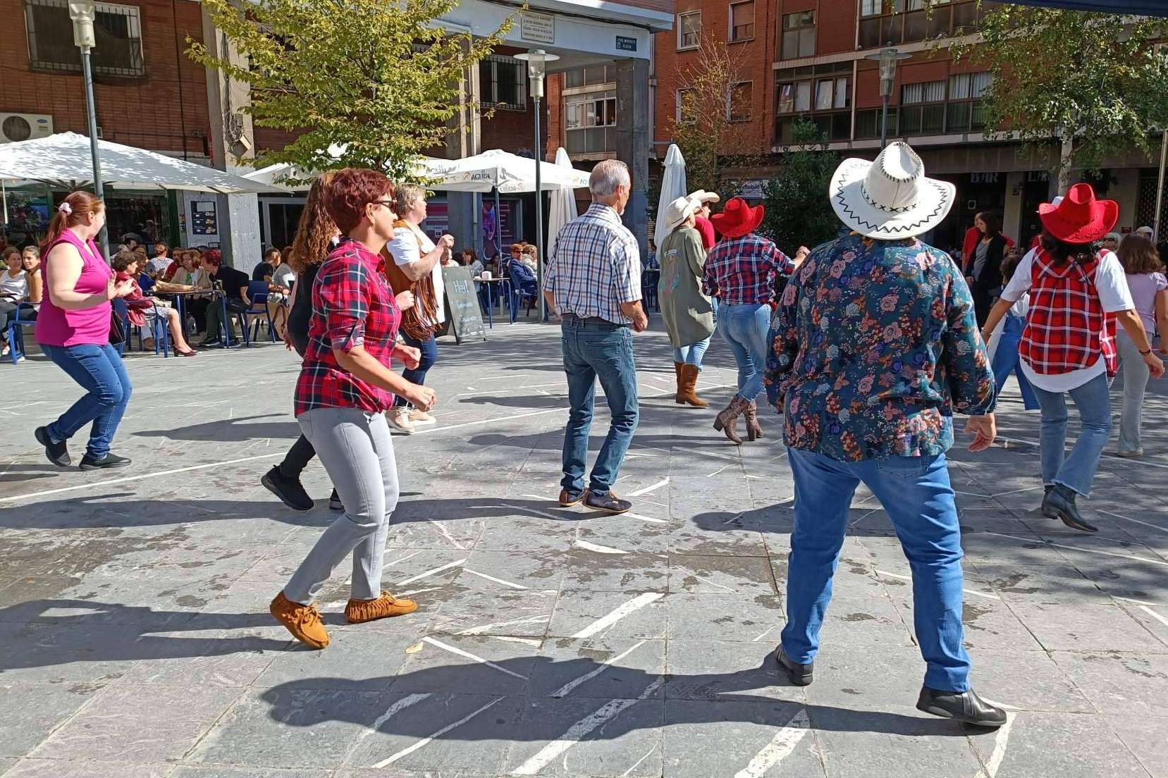 Asociación de Bailes de Salón Dance GM imparte los grados de evolución deportiva Line Dance