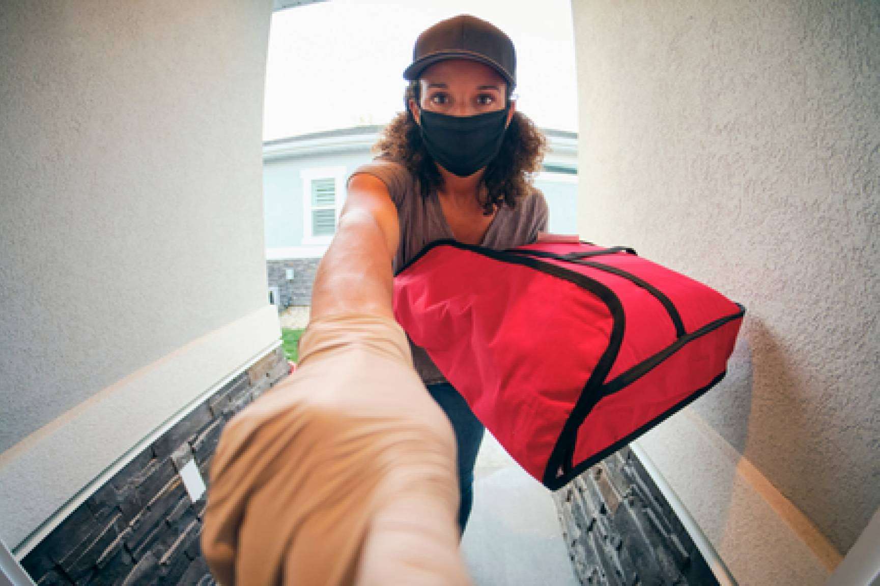 ReadyMe sobre los gastos ocultos de las grandes apps de delivery