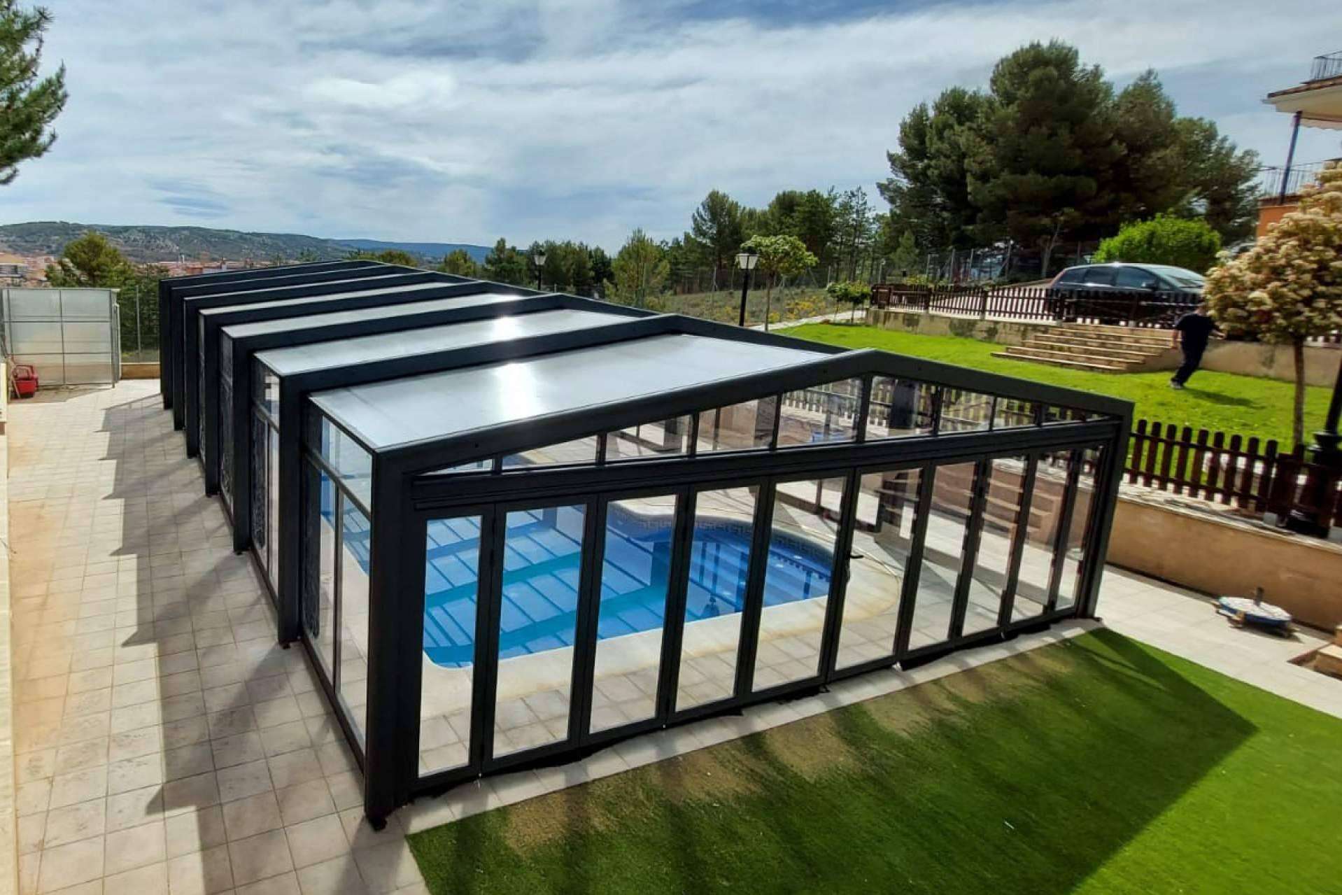 Los beneficios de contar con las cubiertas de piscina de COVERTTO