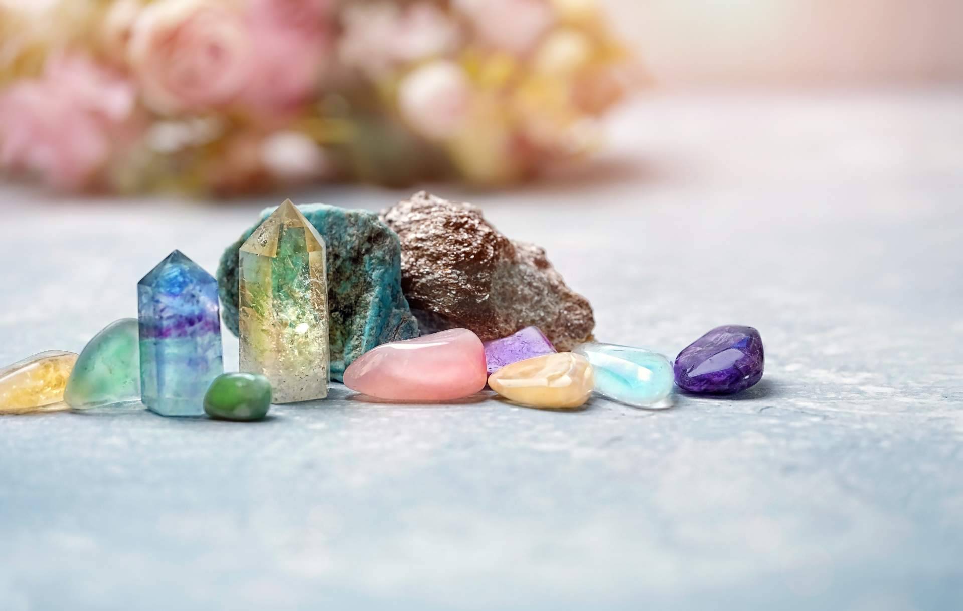 Pulseras de piedras semipreciosas energéticas hechas a mano con la Luna de Buda
