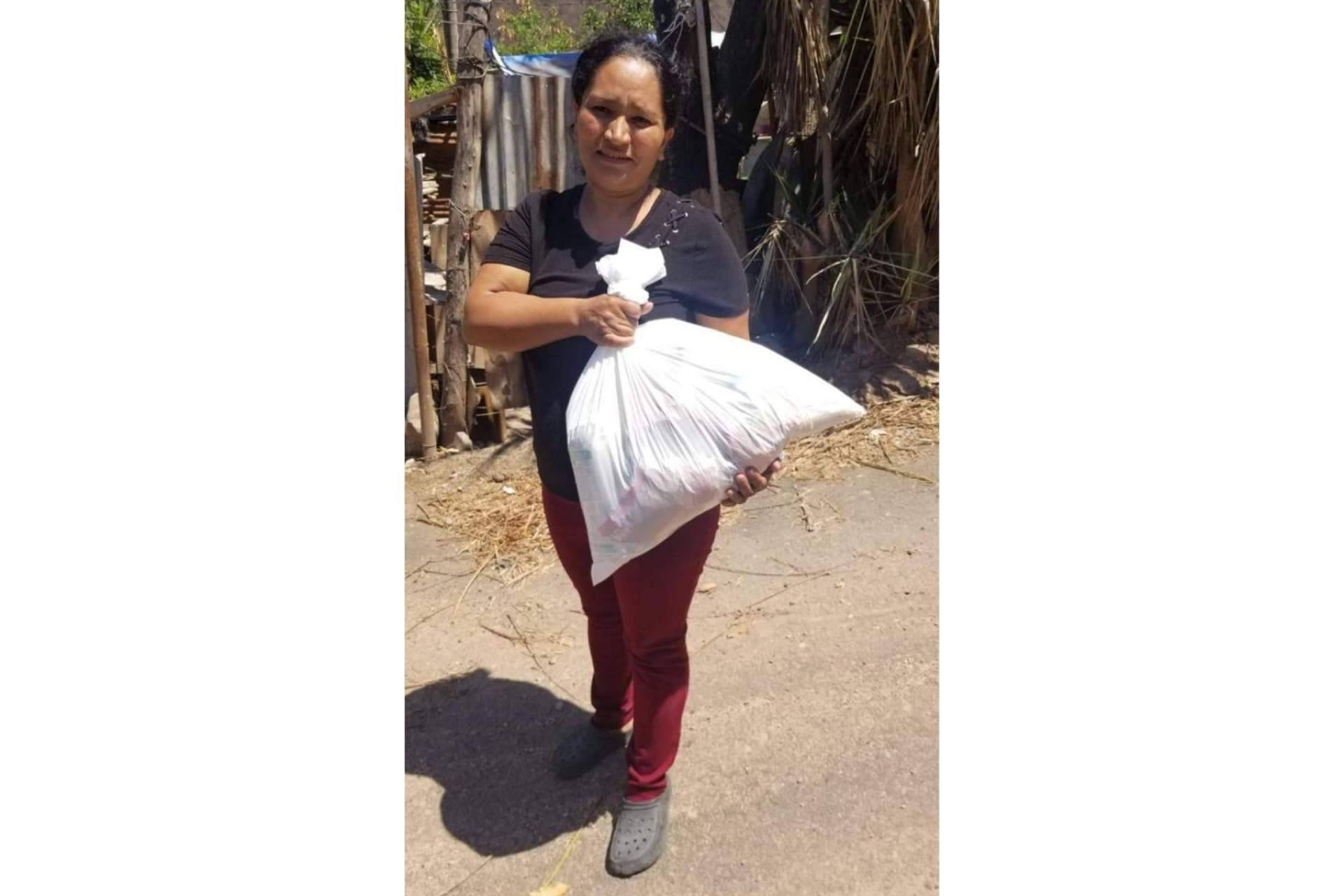 Elías Asfura, comprometido con Fundación Marie en entrega de alimentos básicos durante la pandemia