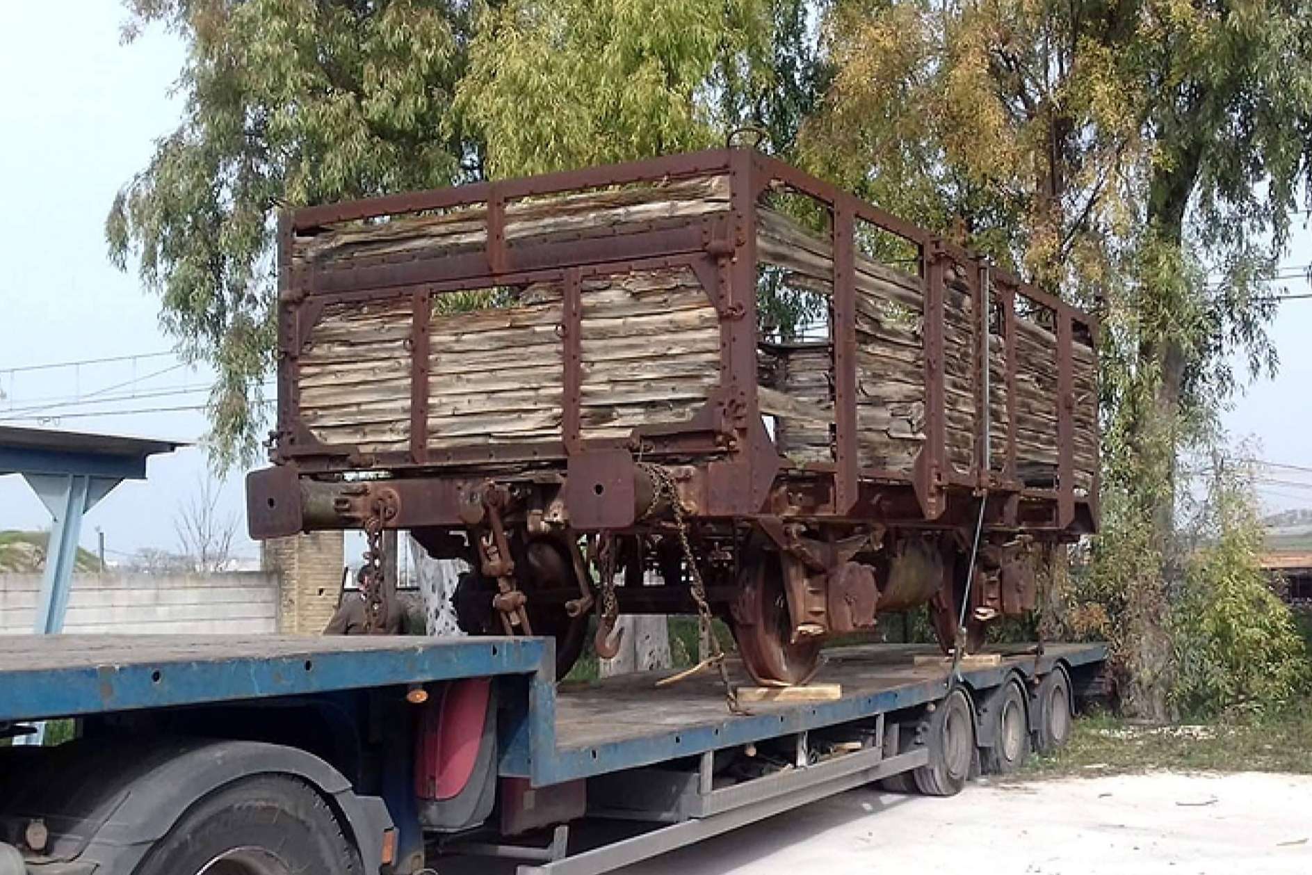 Un histórico vagón de bordes máximos preservado por la Fundación del Patrimonio Ferroviario
