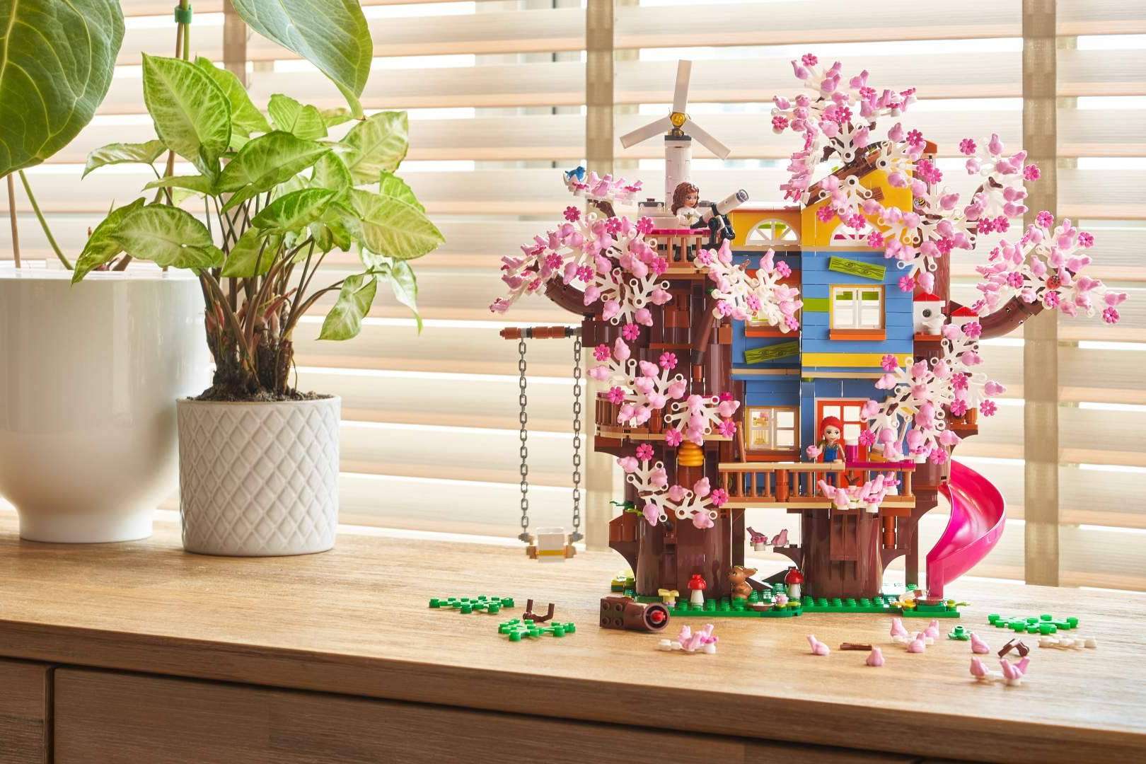 Durante las navidades, el Grupo LEGO® acompañará a familias y niños con más de 300 novedades para todos los gustos