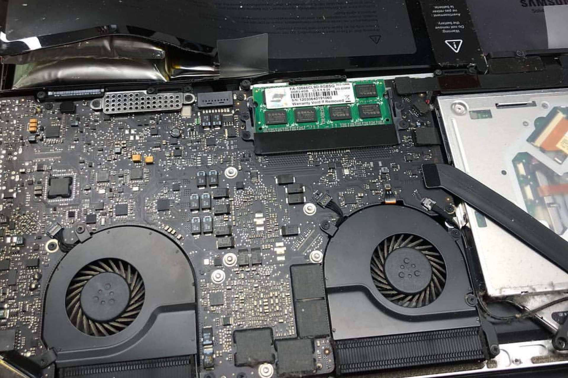 Los expertos en la reparación de iMac y de otros dispositivos de la marca Apple en Barcelona de iRepairs