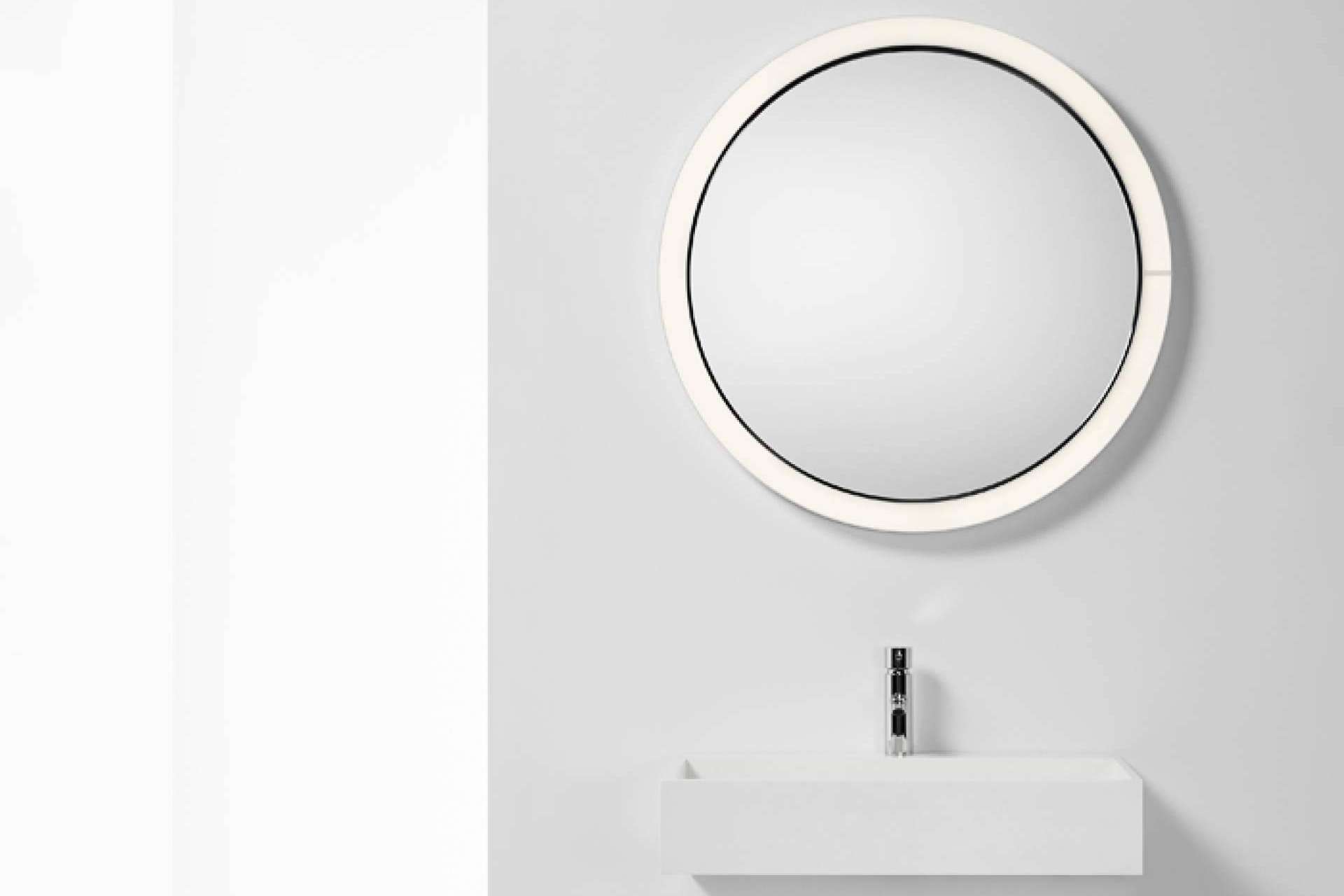 TR Moon, lámpara especial para baños con la calidad y el diseño de Insolit