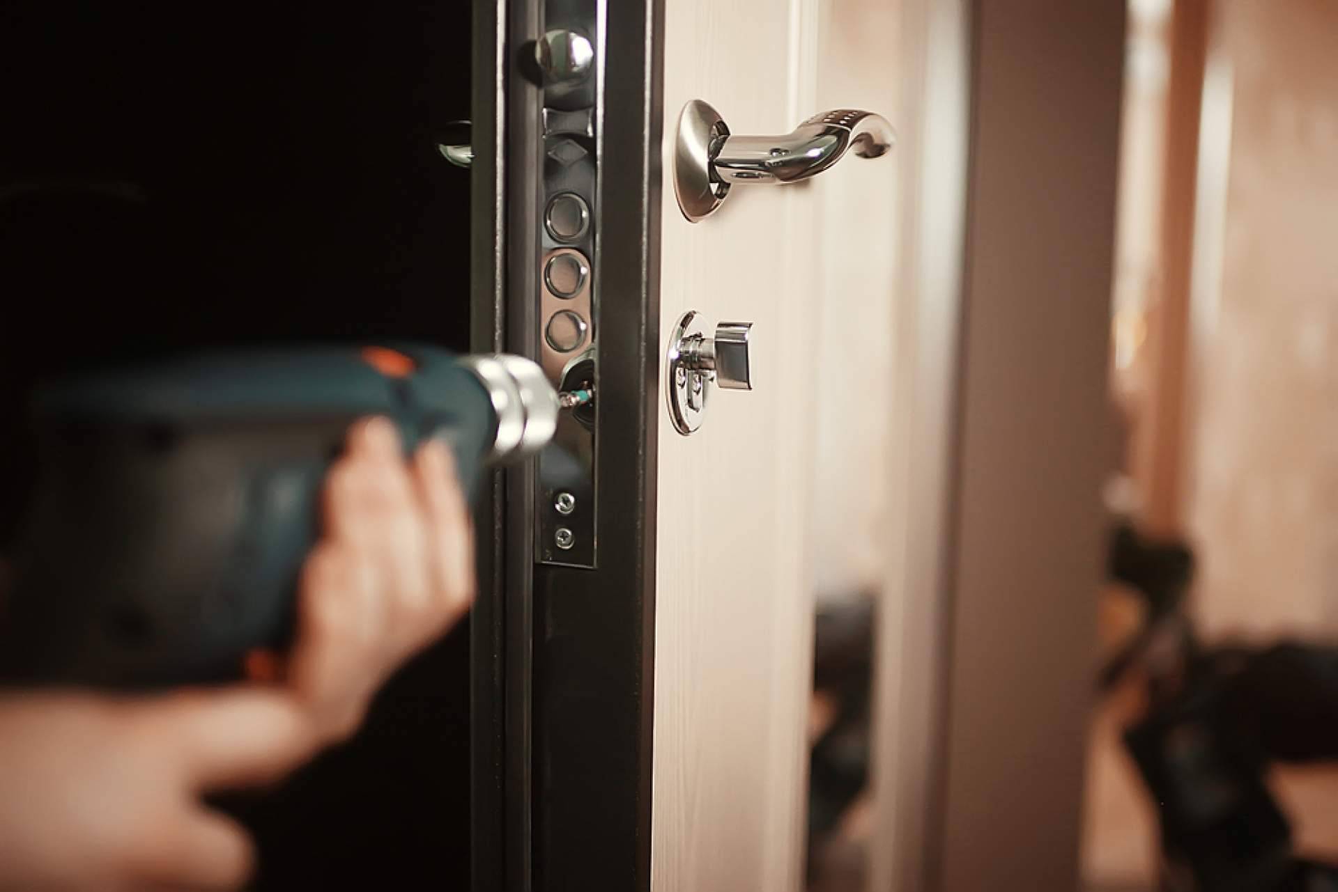 Cerrajeross.es ofrece un servicio de cerrajería en Móstoles las 24 h