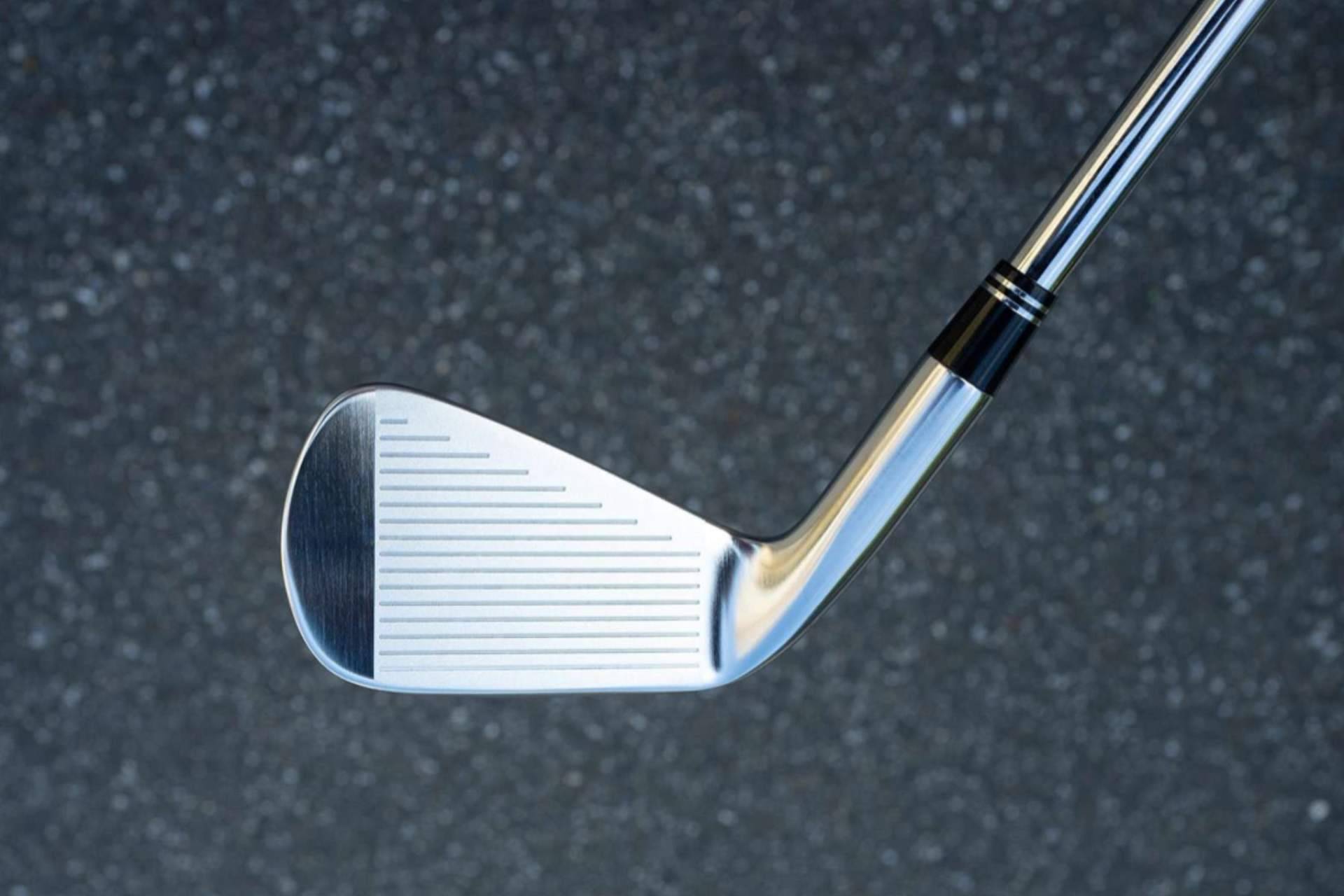 ¿Cuáles son los beneficios de la unión de la experiencia con la sensación en el mundo del golf?