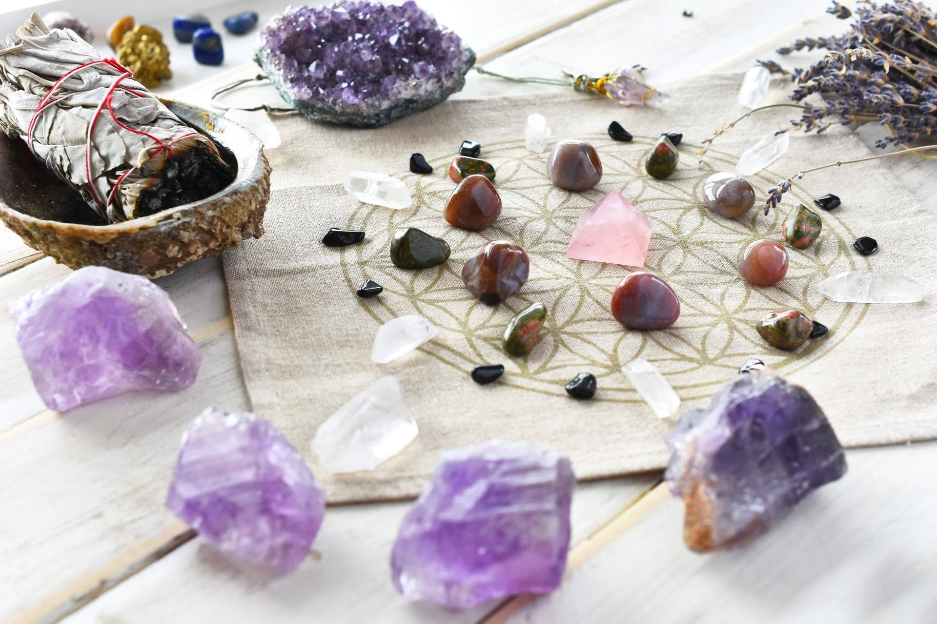 Tierra de Gemas recomienda regalar gemas protectoras a un ser querido
